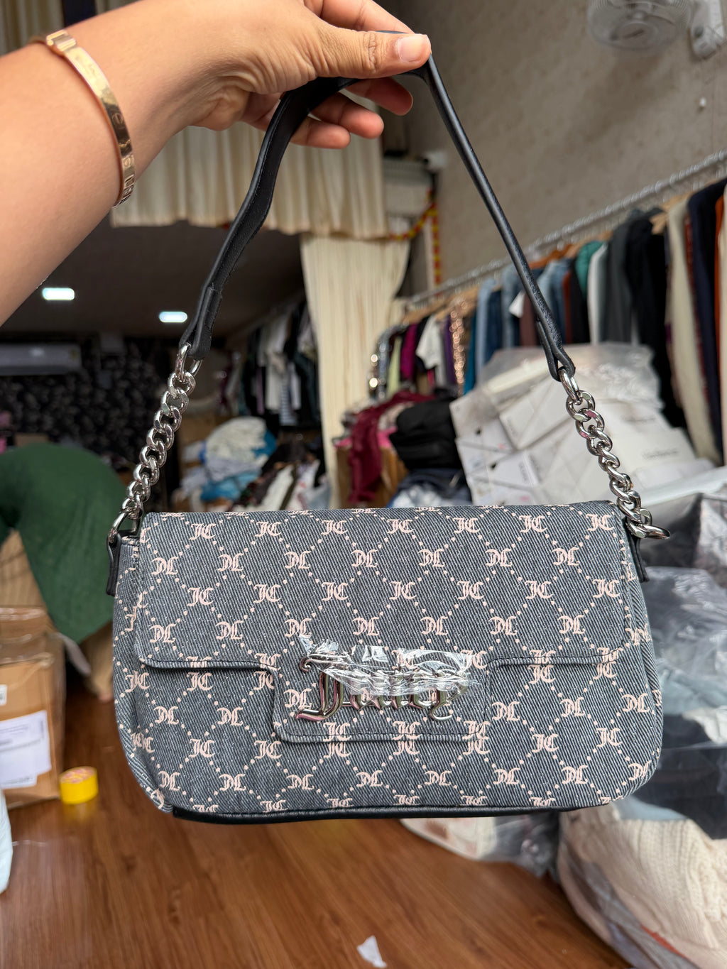 JUICY COUTURE