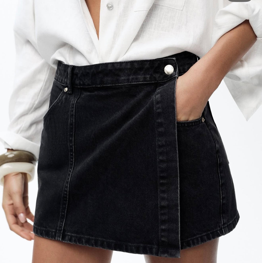 ZARA DENIM SKORTS
