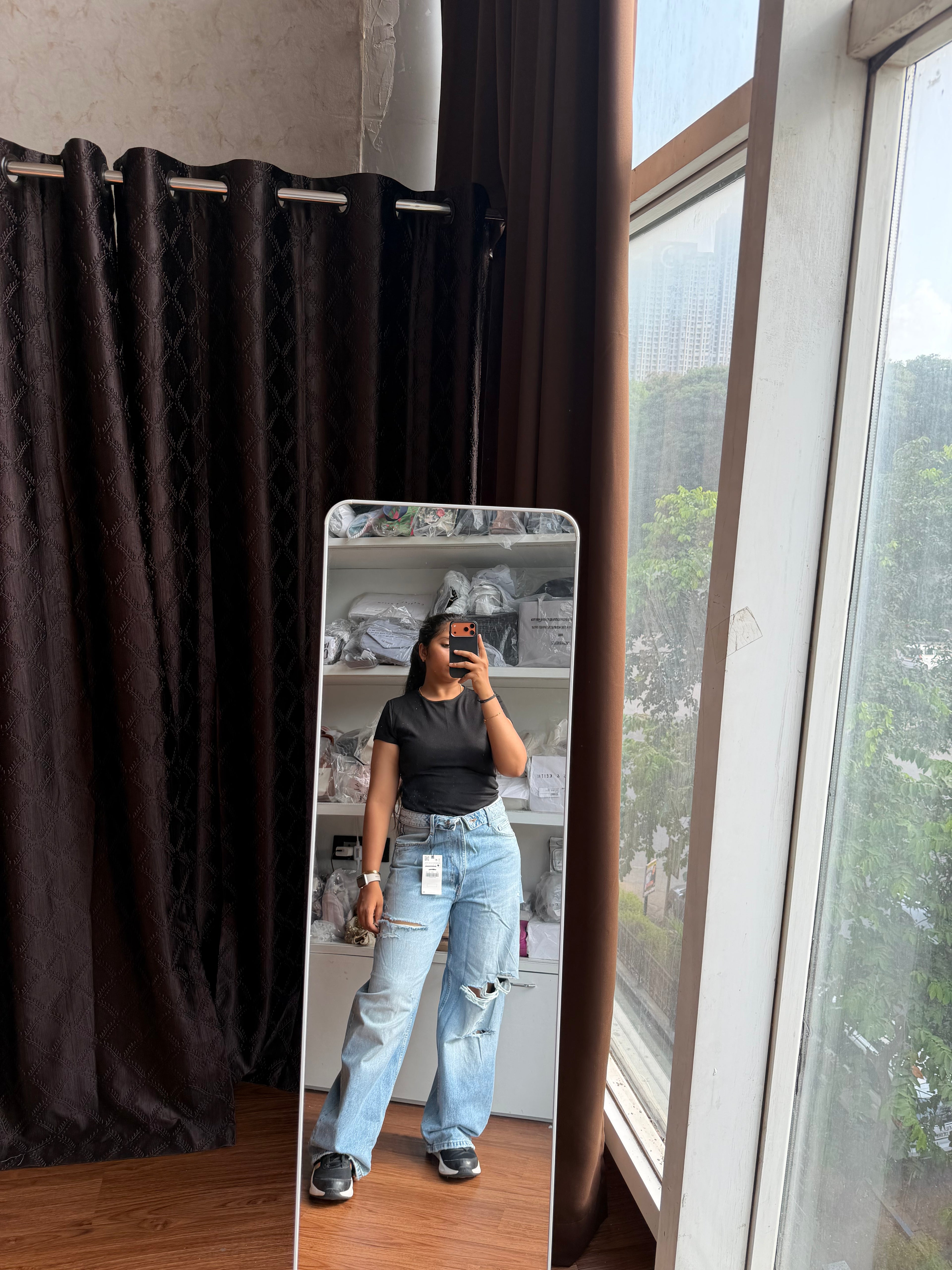 ZARA RIPPED DENIM