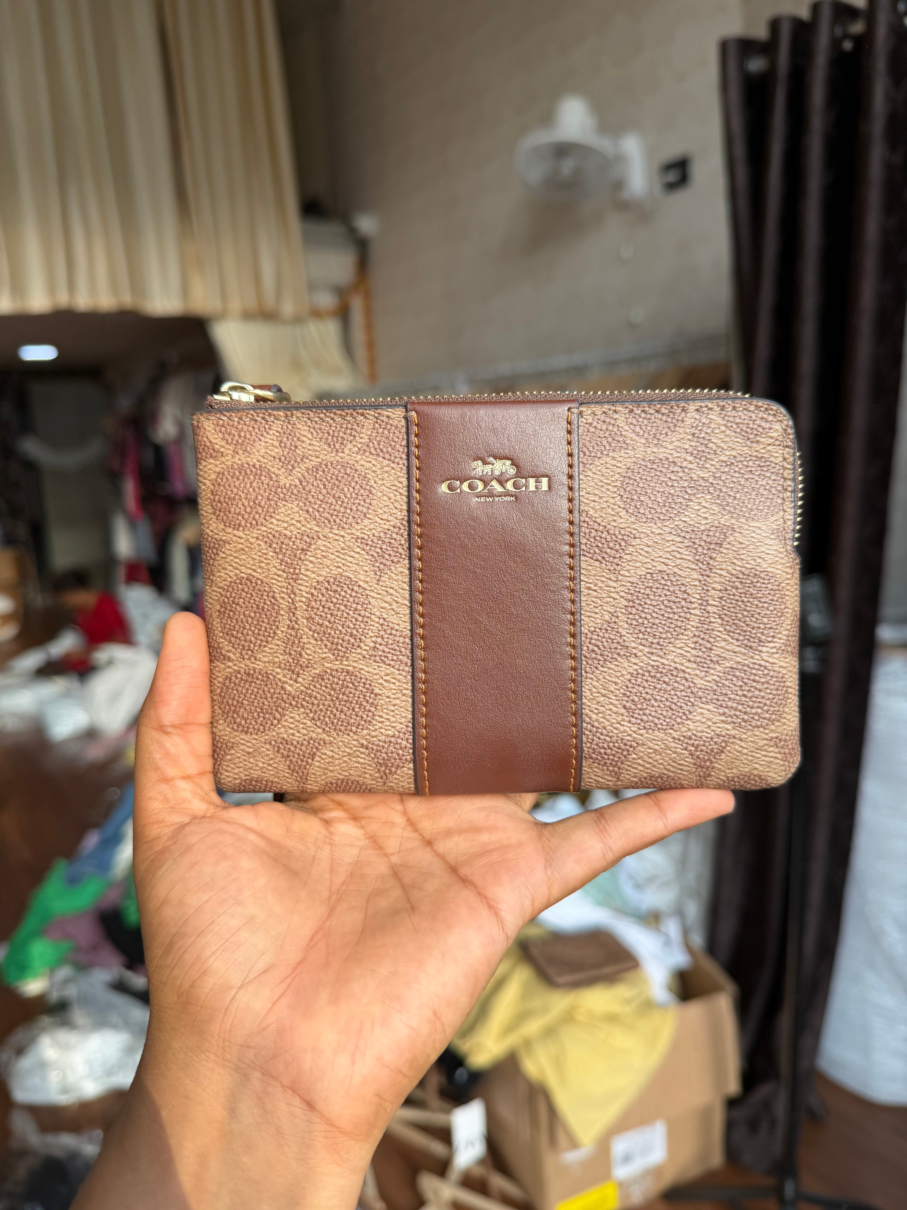 COACH SMALL WRISTLET