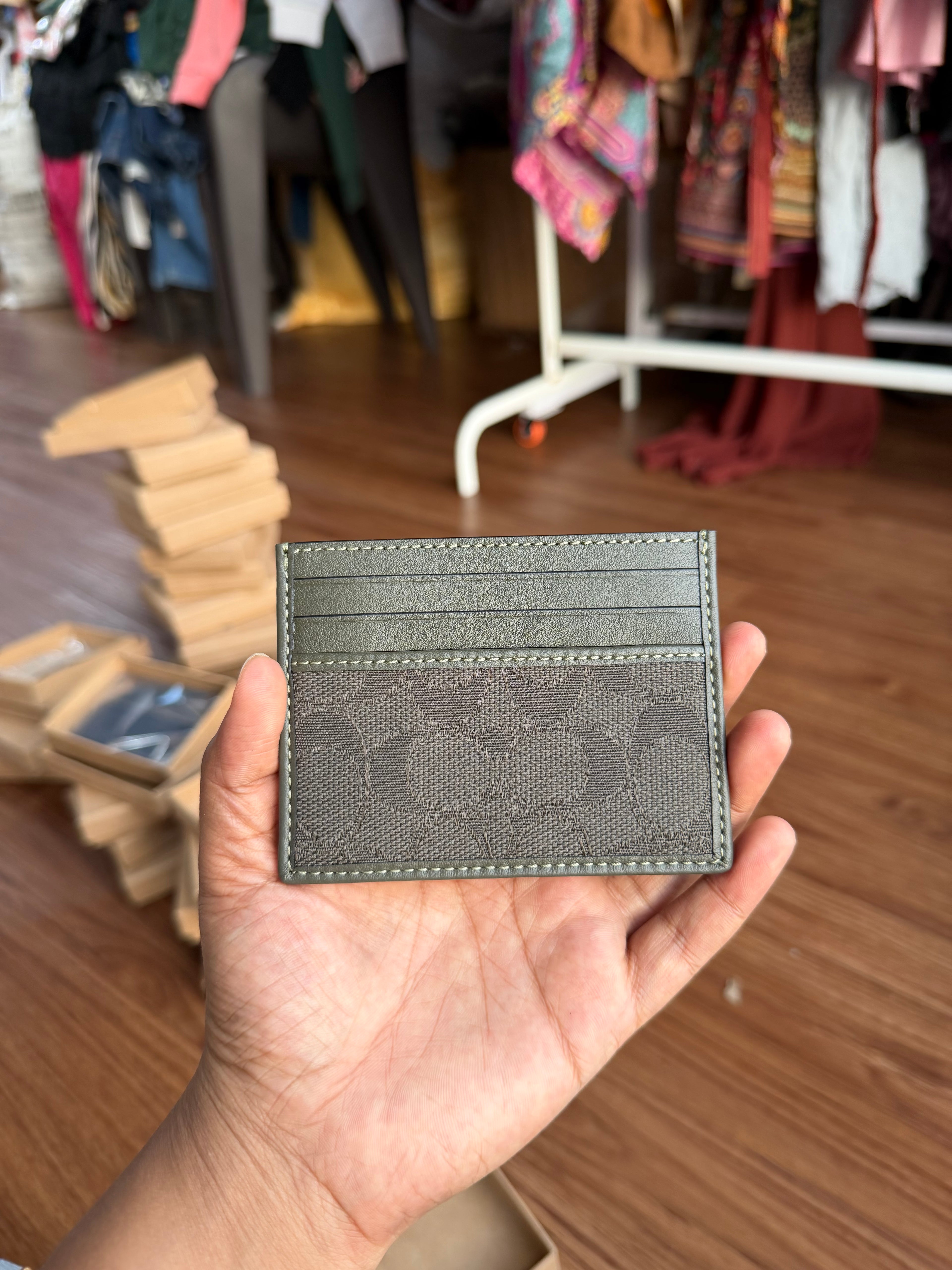 Coach cardholder with box