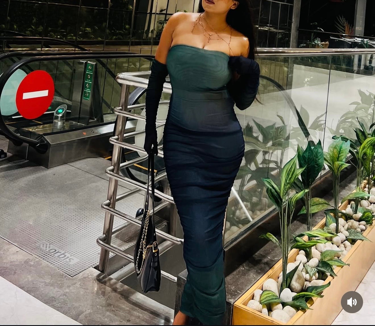Tube dress with gloves