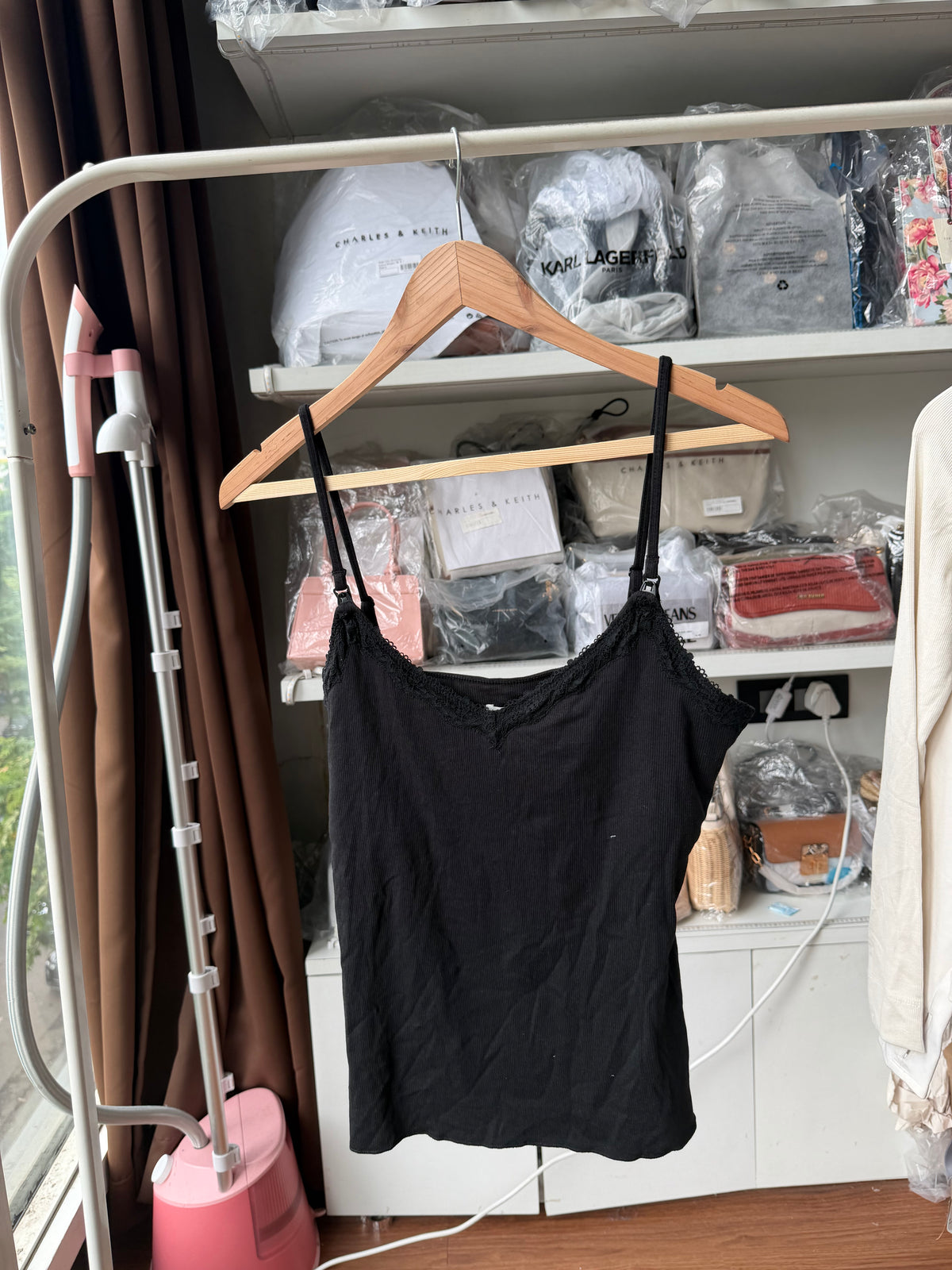 H&M nursing mama