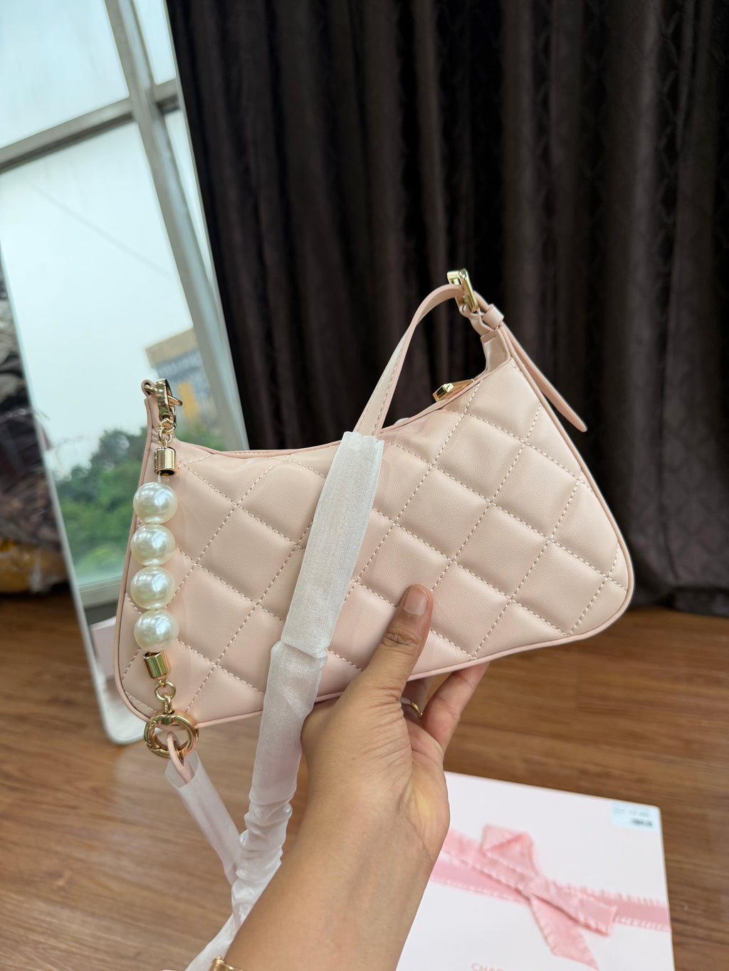 CHARLES AND KEITH Gift Set: Floral-Mesh Pearl-Strap Shoulder Bag - Light Pink