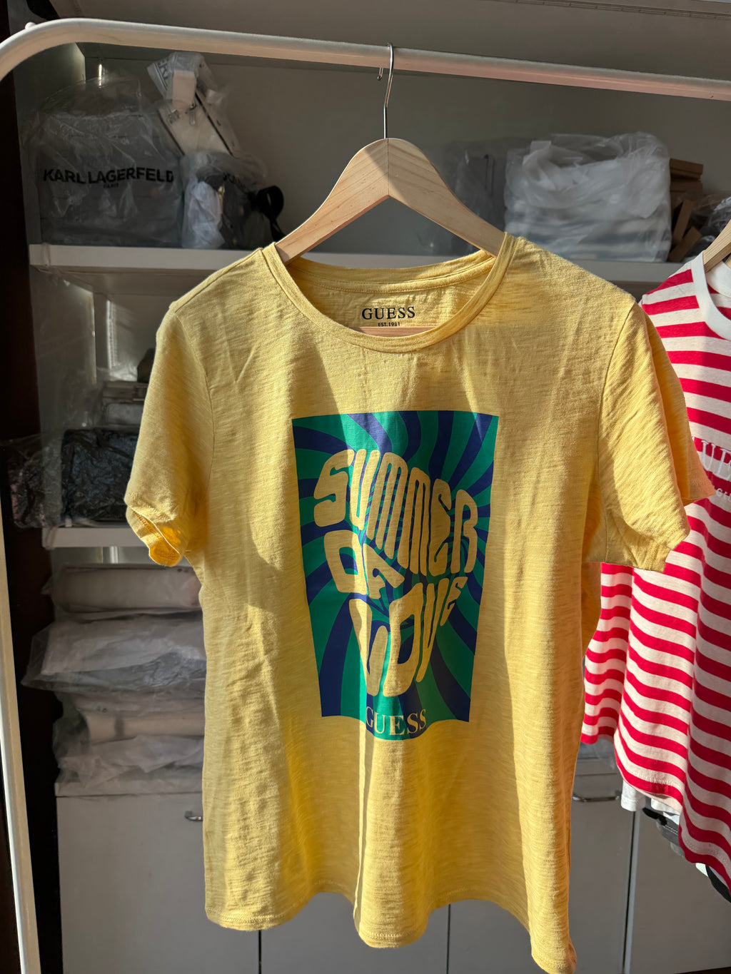 Guess tshirt