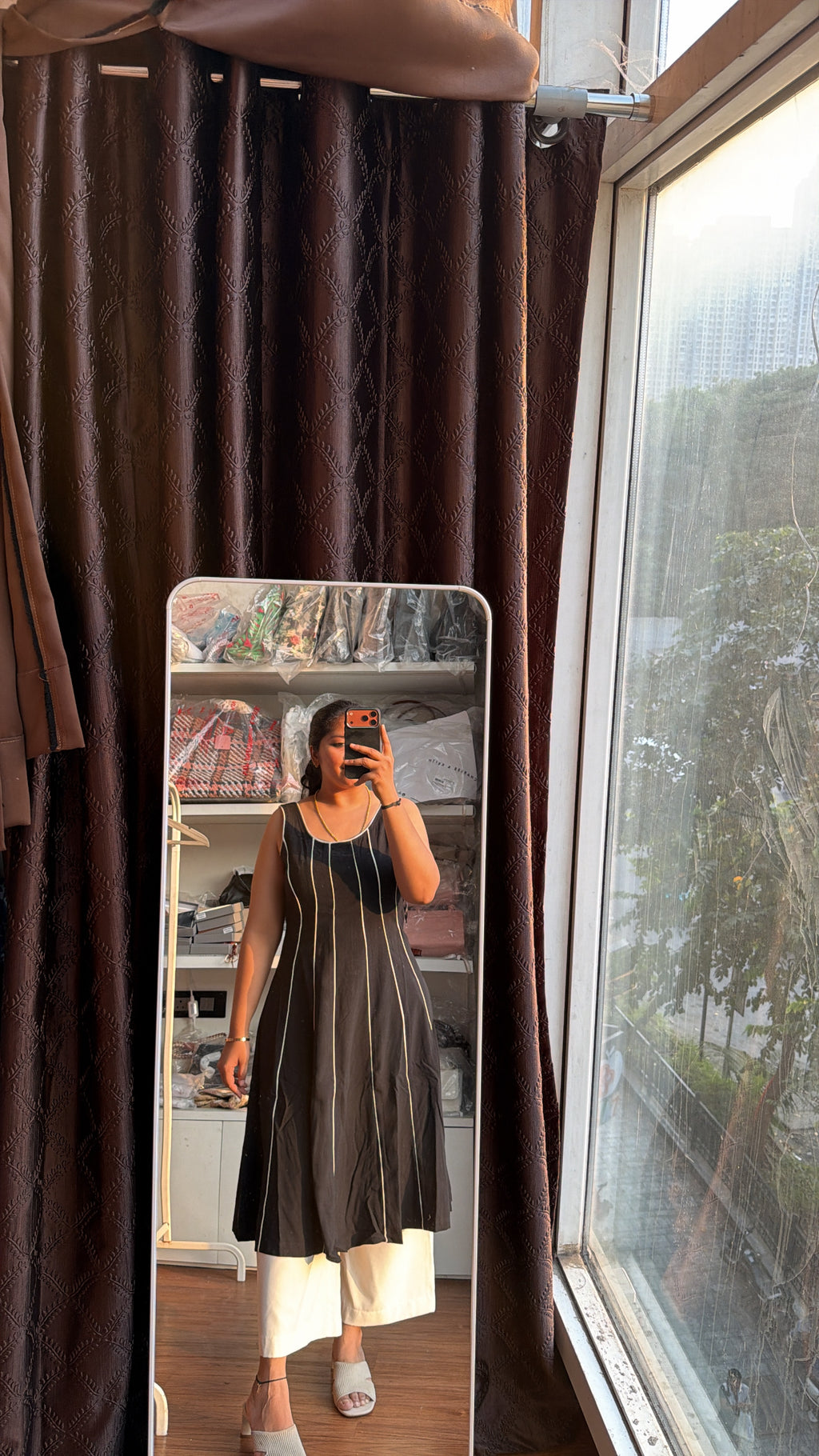 BLACK MIDI DRESS