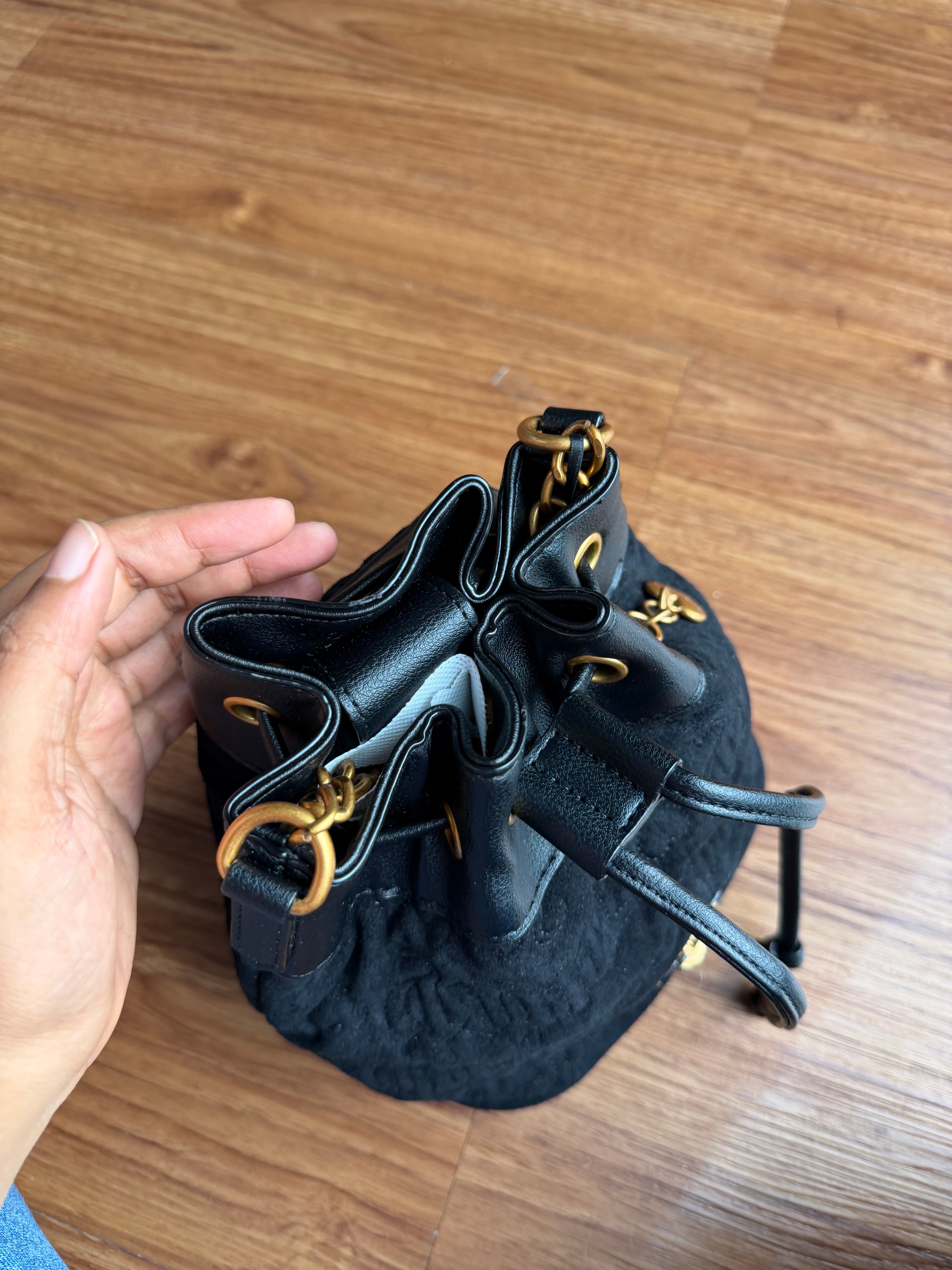JUICY COUTURE BUCKET BAG