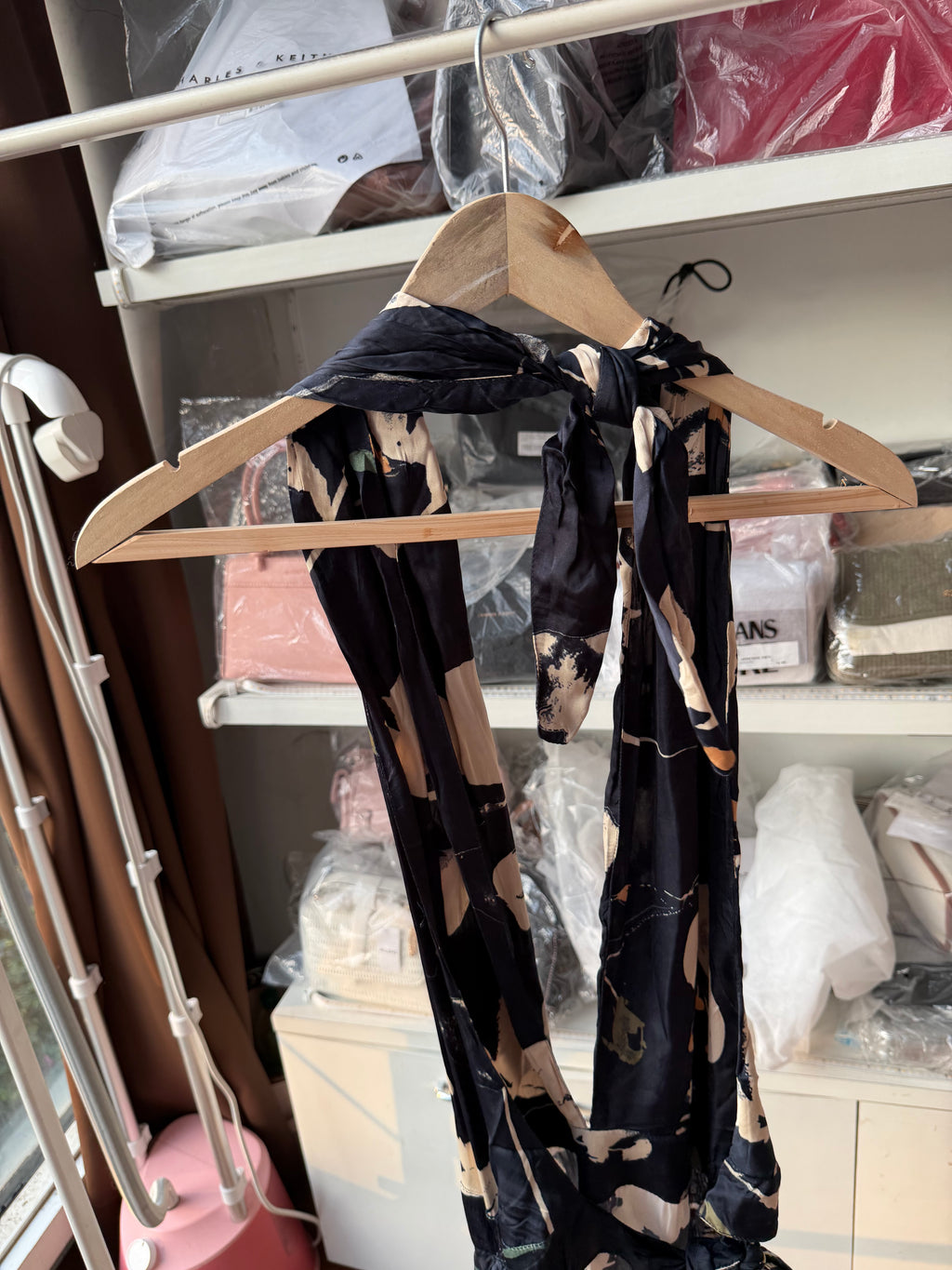 DRESSES