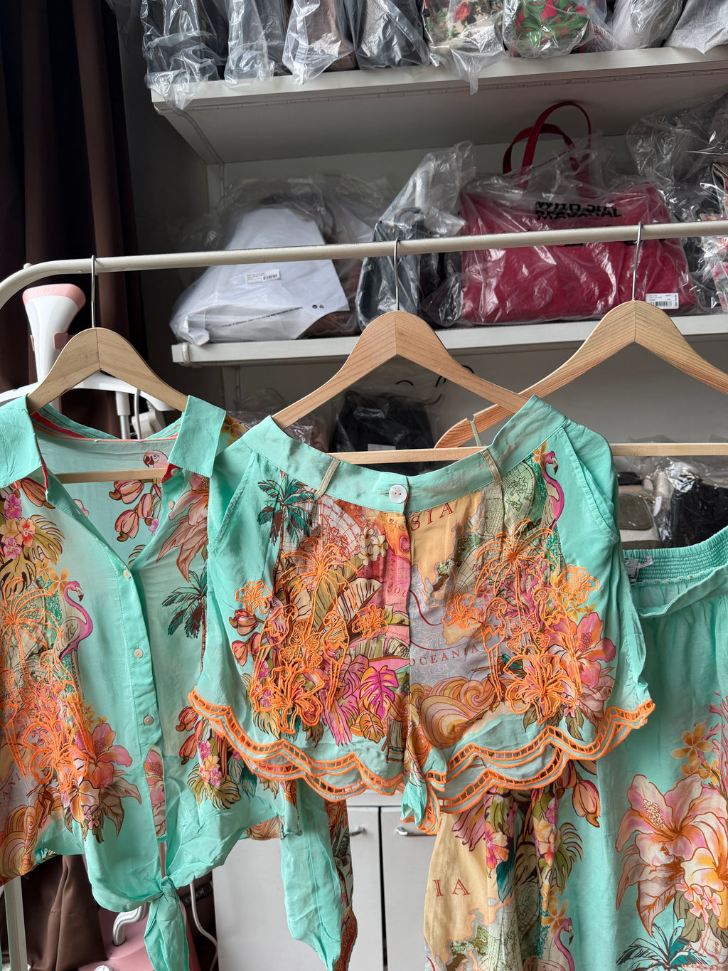 RIVER ISLAND SET