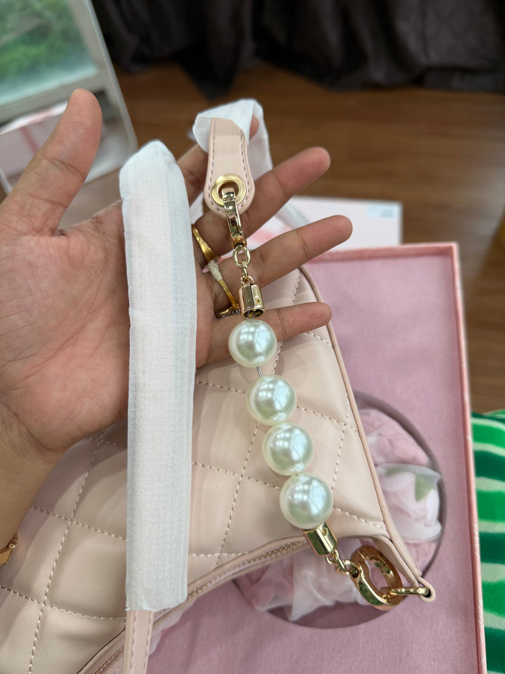 CHARLES AND KEITH Gift Set: Floral-Mesh Pearl-Strap Shoulder Bag - Light Pink