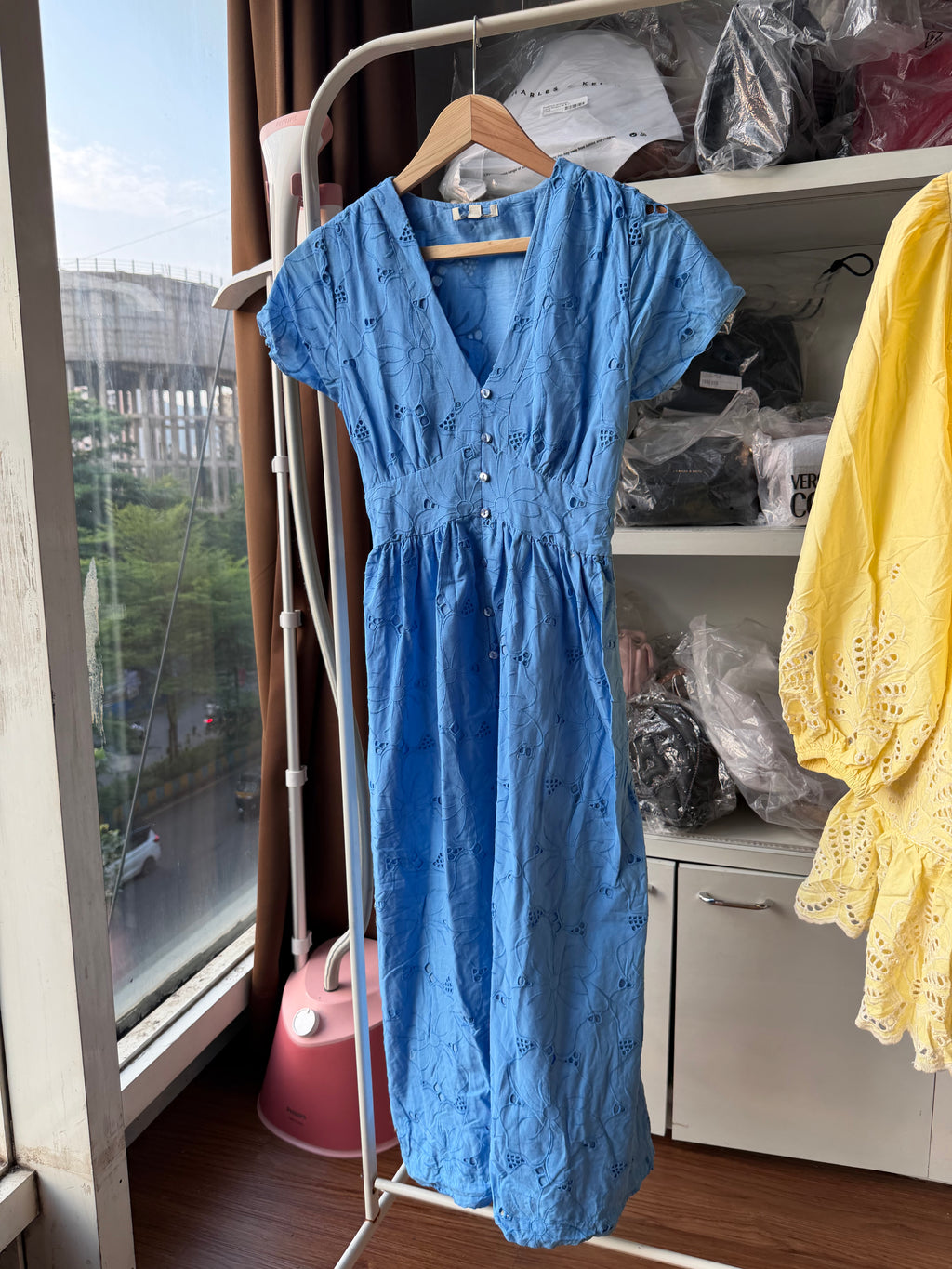 DRESSES