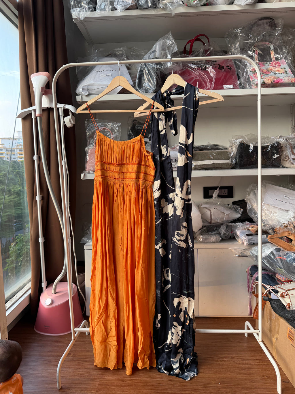 DRESSES