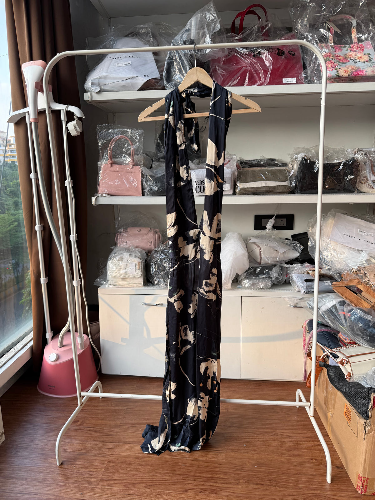 DRESSES