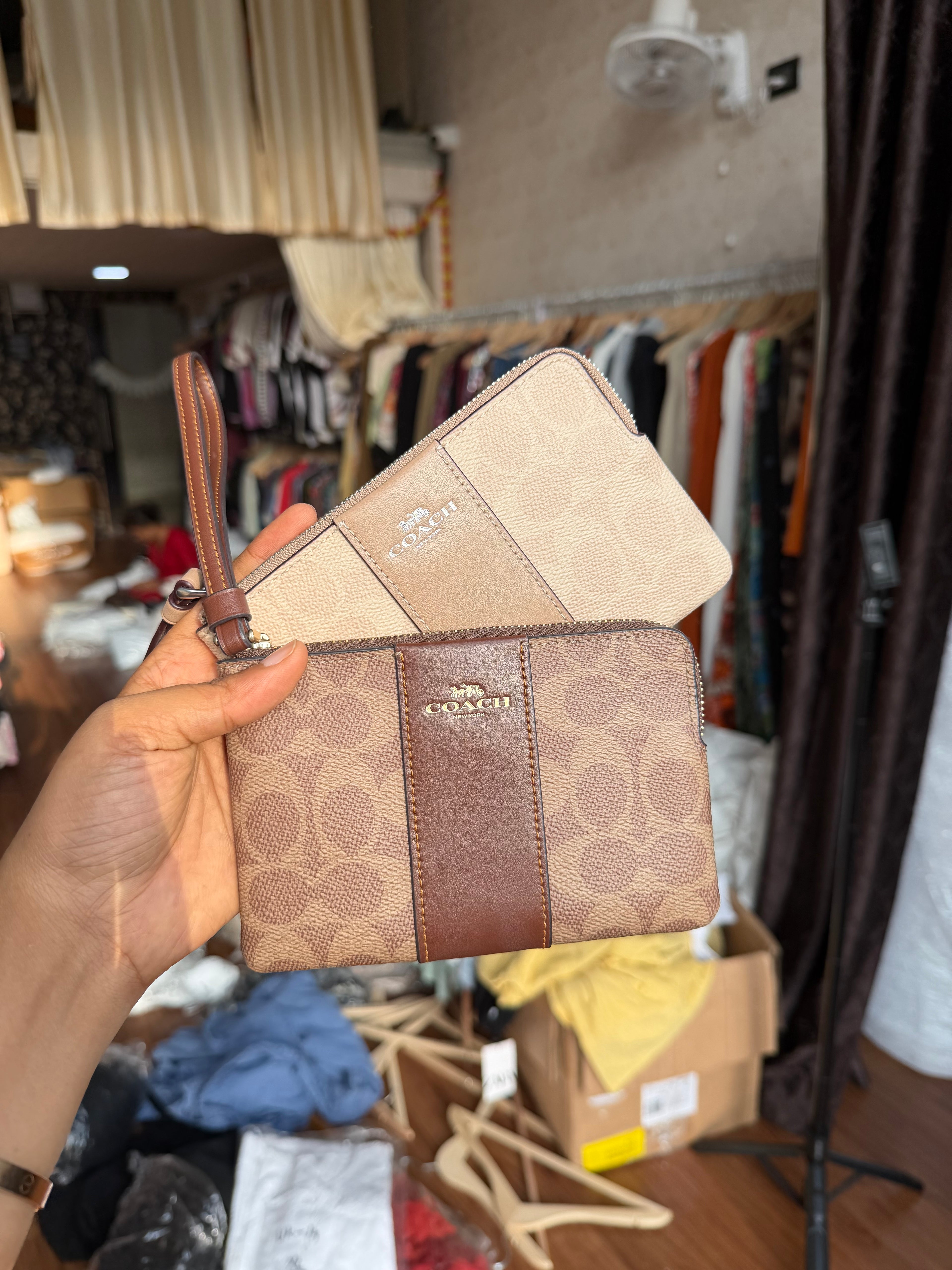 COACH SMALL WRISTLET