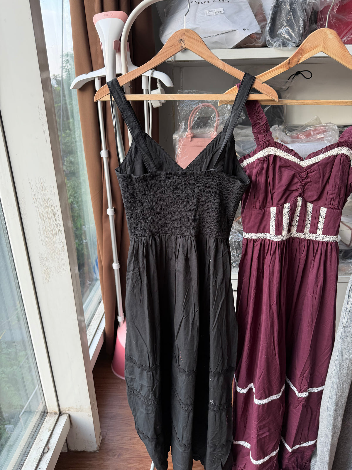 DRESSES