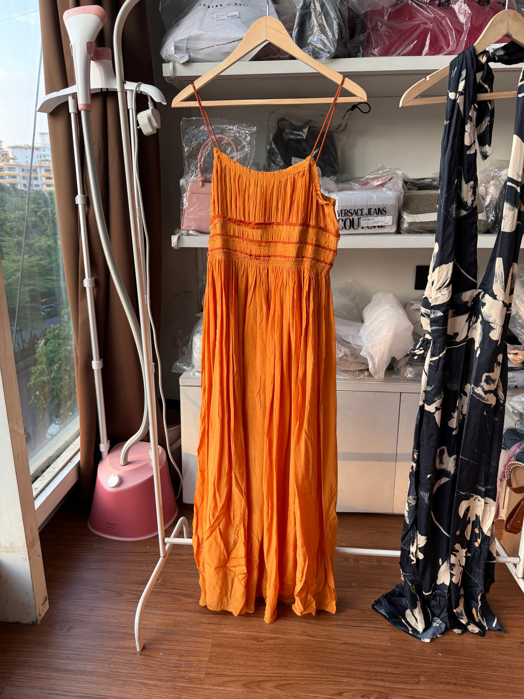 DRESSES