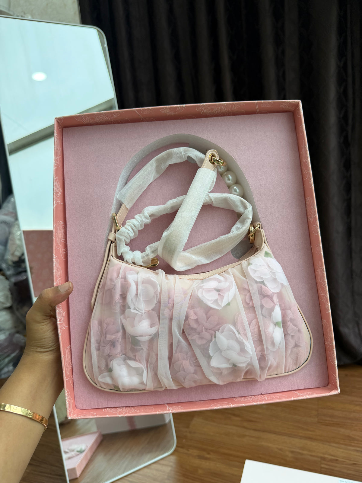 CHARLES AND KEITH Gift Set: Floral-Mesh Pearl-Strap Shoulder Bag - Light Pink