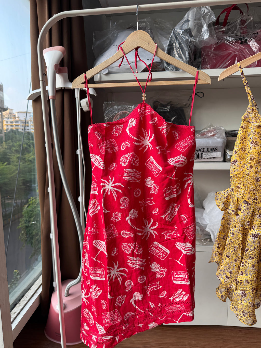 DRESSES