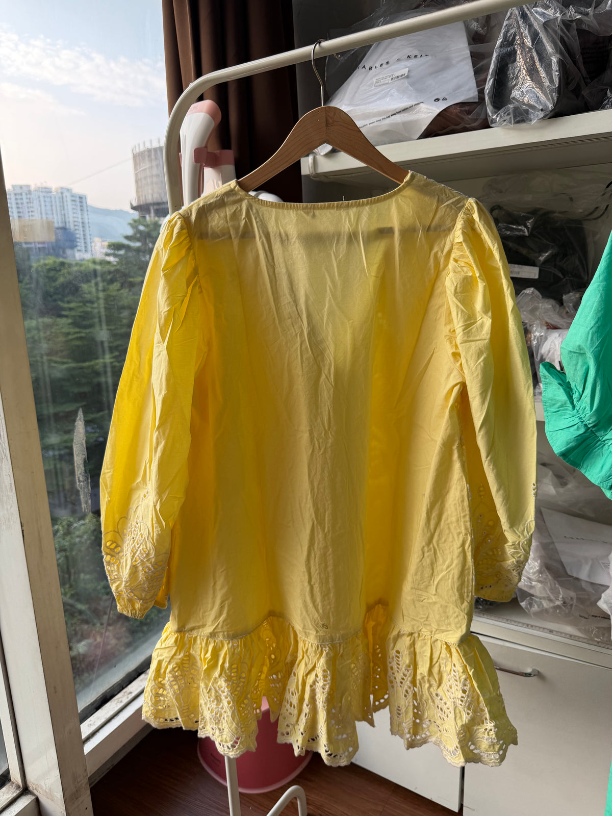 DRESSES
