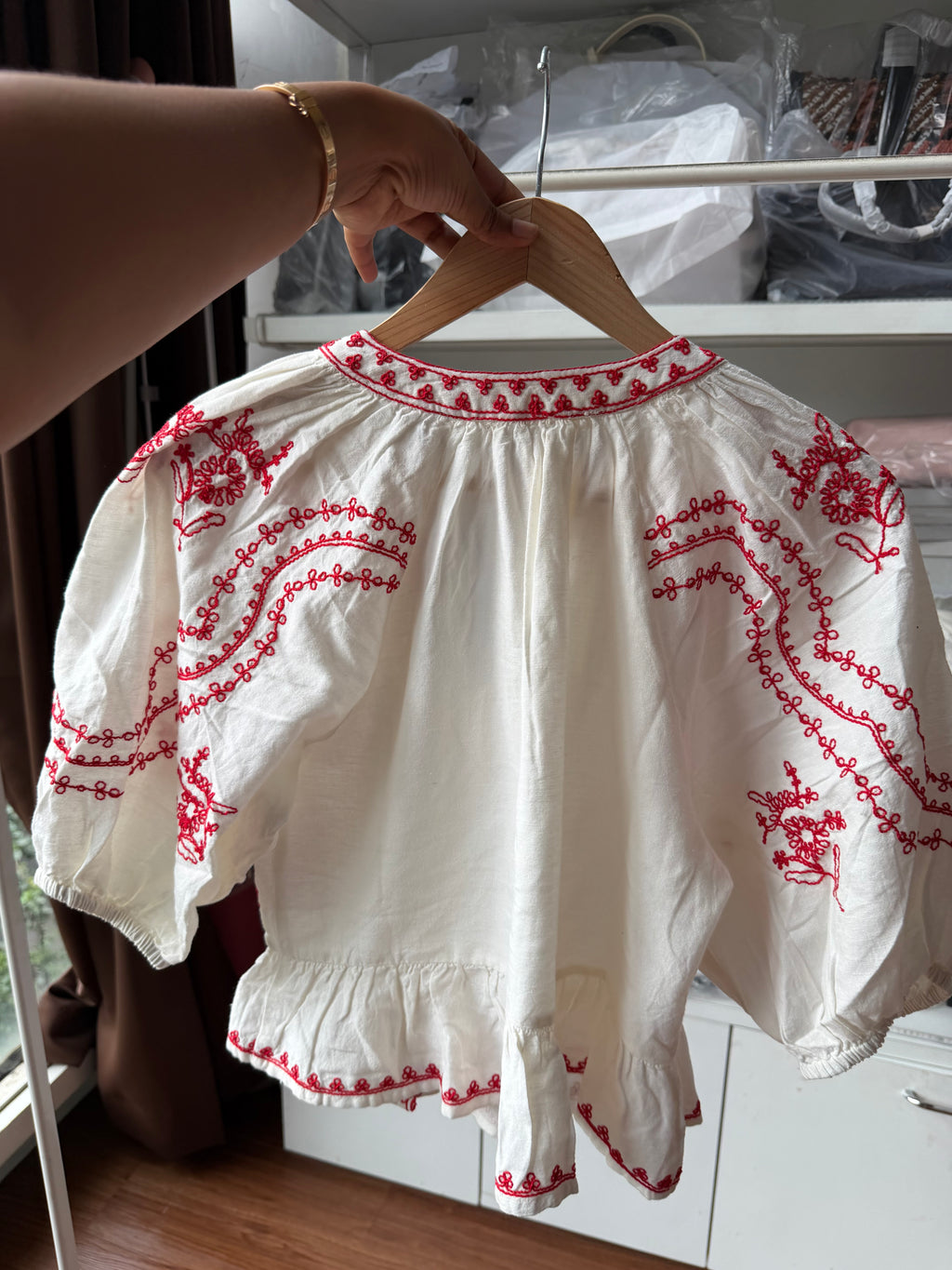 PROMOD EMBROIDERED TOP