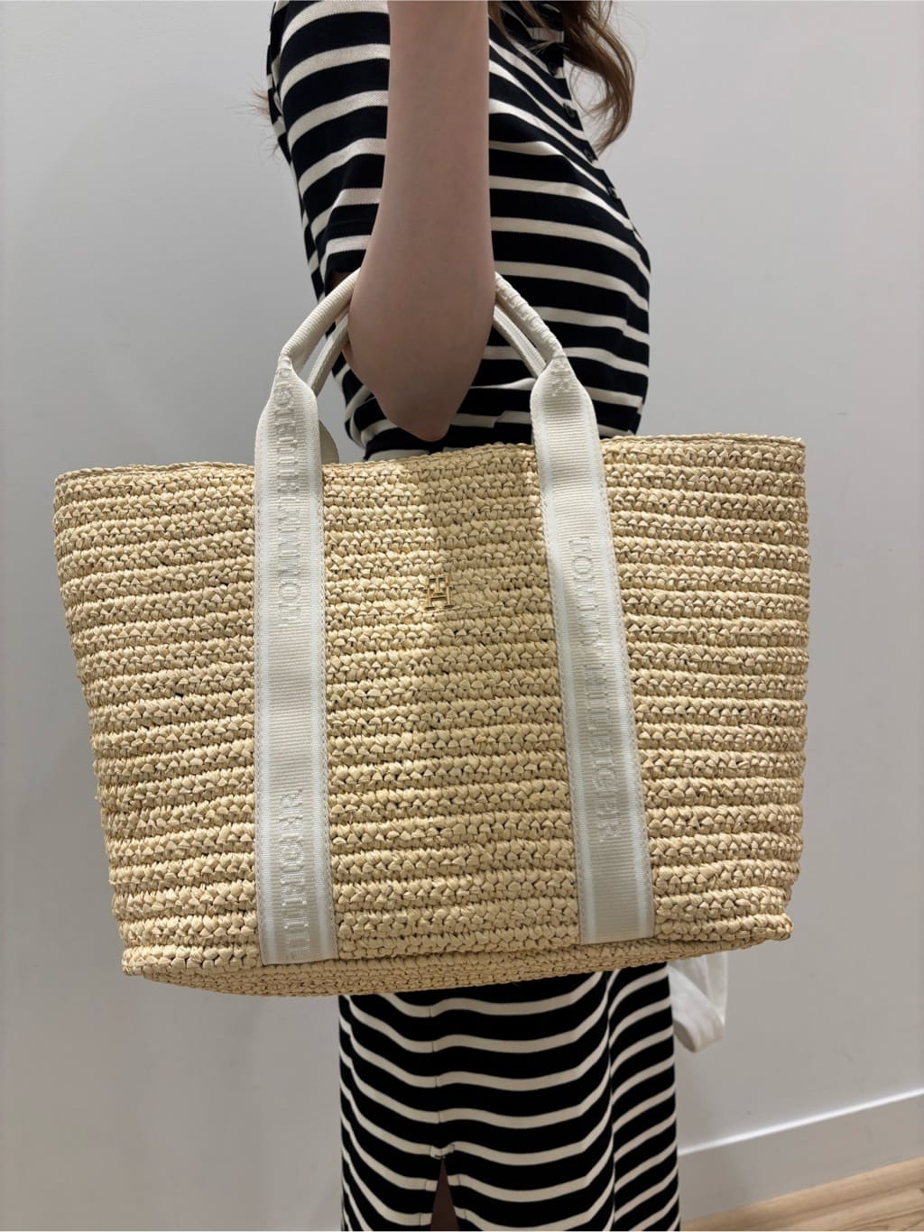 TOMMY HILFIGER BIG JUTE TOTE