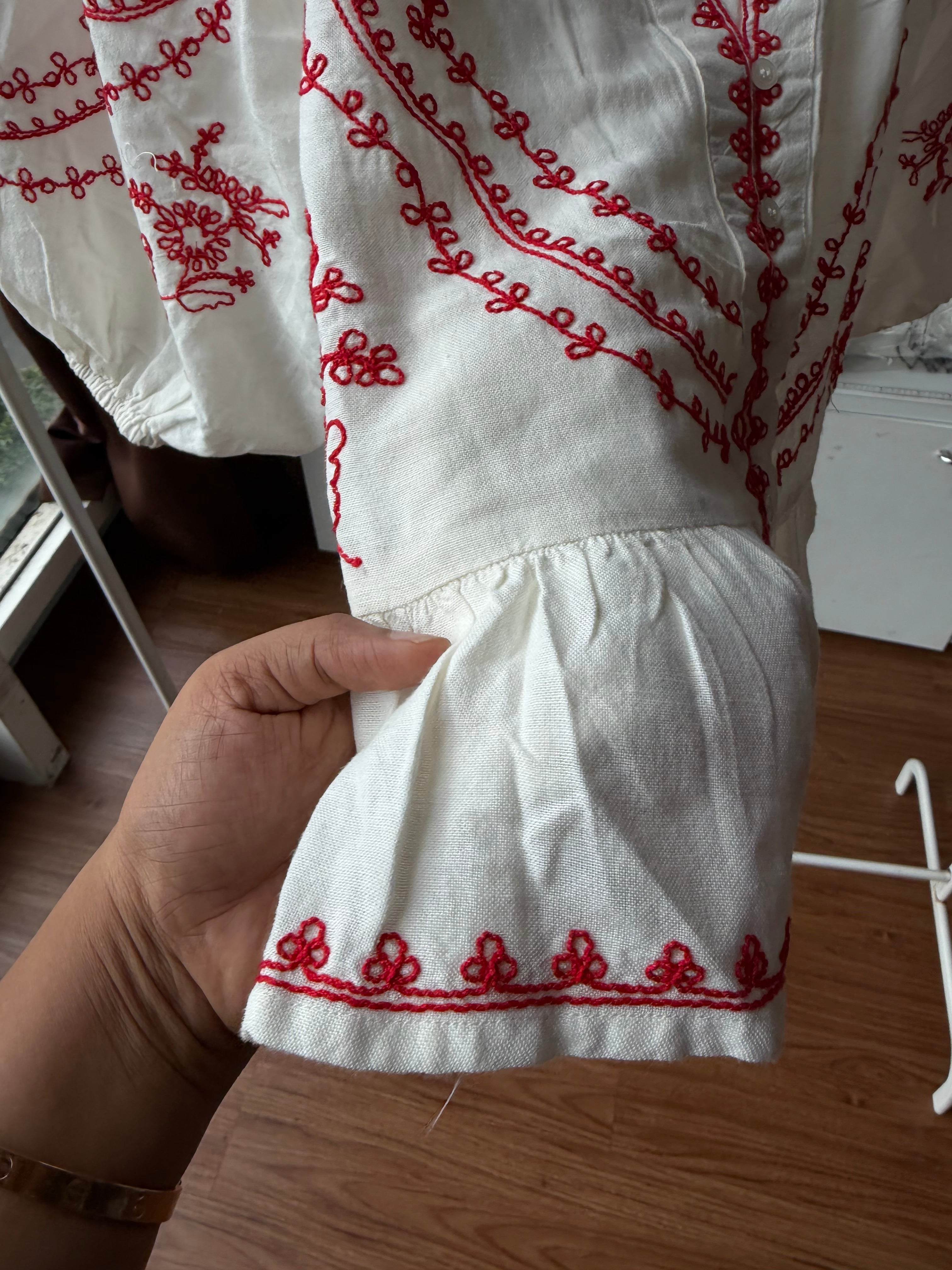 PROMOD EMBROIDERED TOP