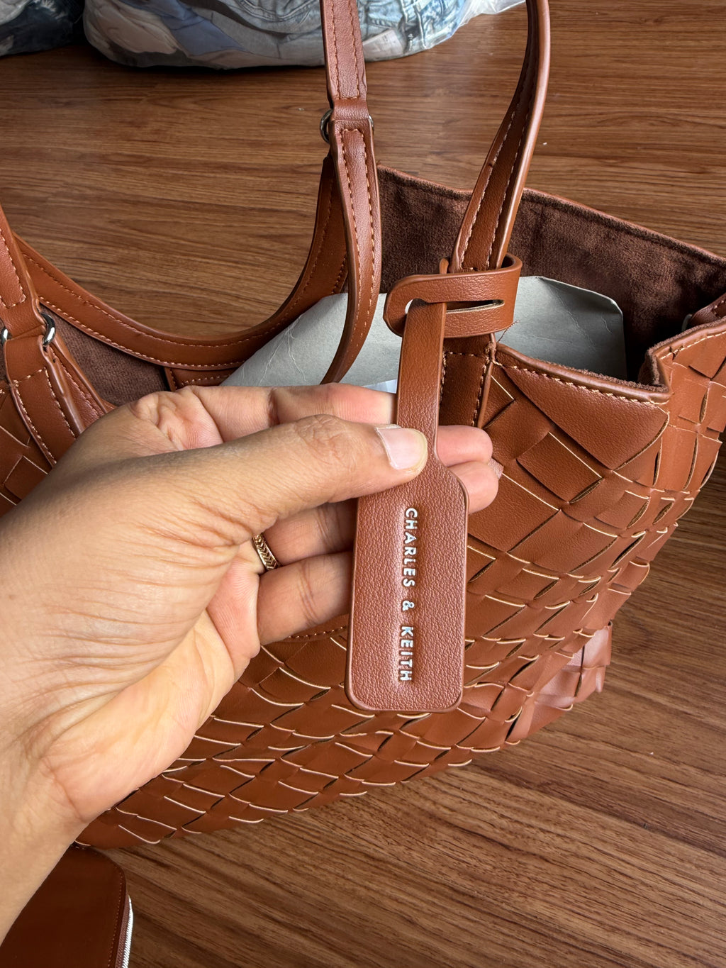 CHARLES AND KEITH IVETTE WOVEN TOTE