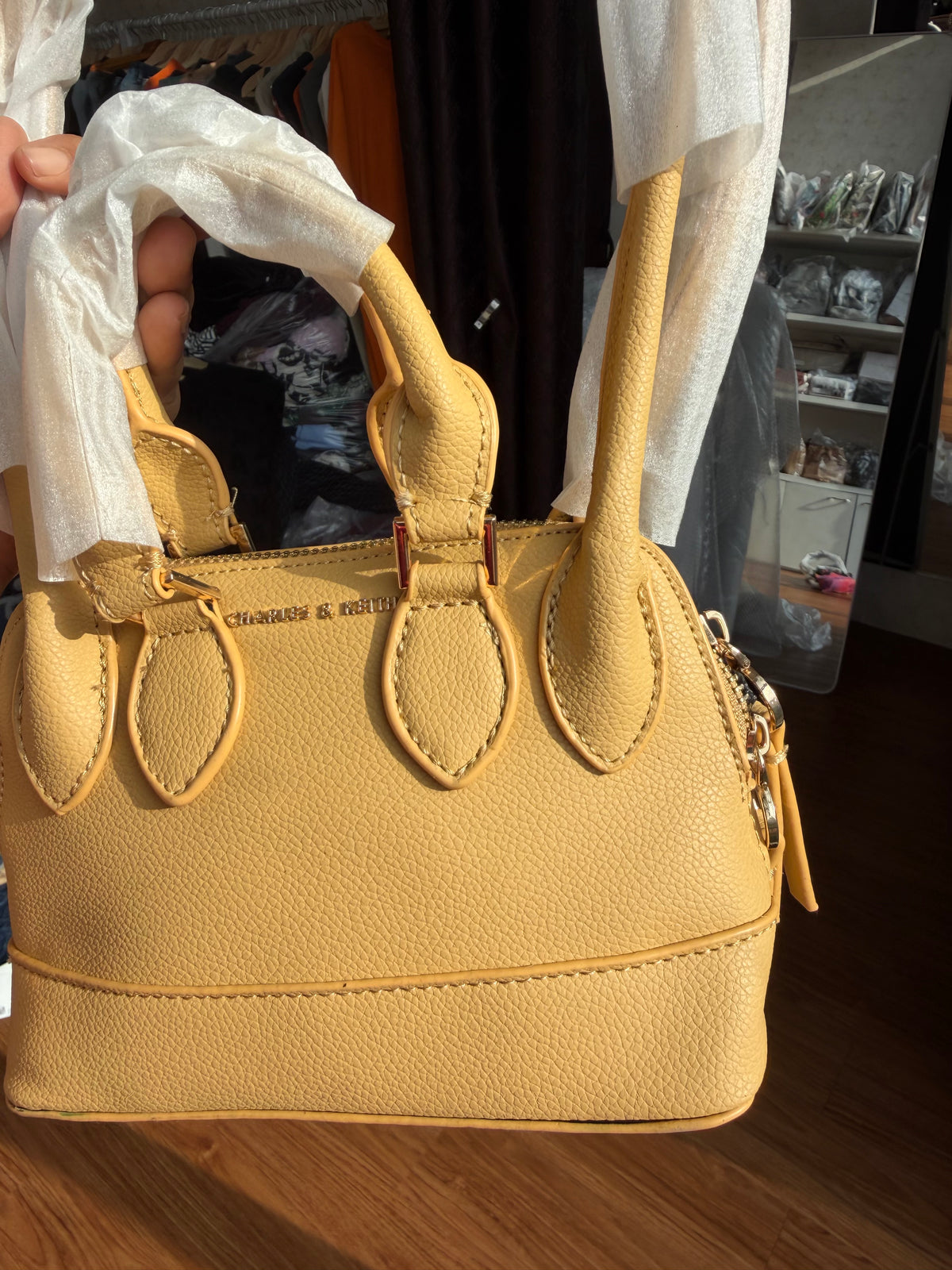 Charles and Keith SMALL SHOULDER BAG