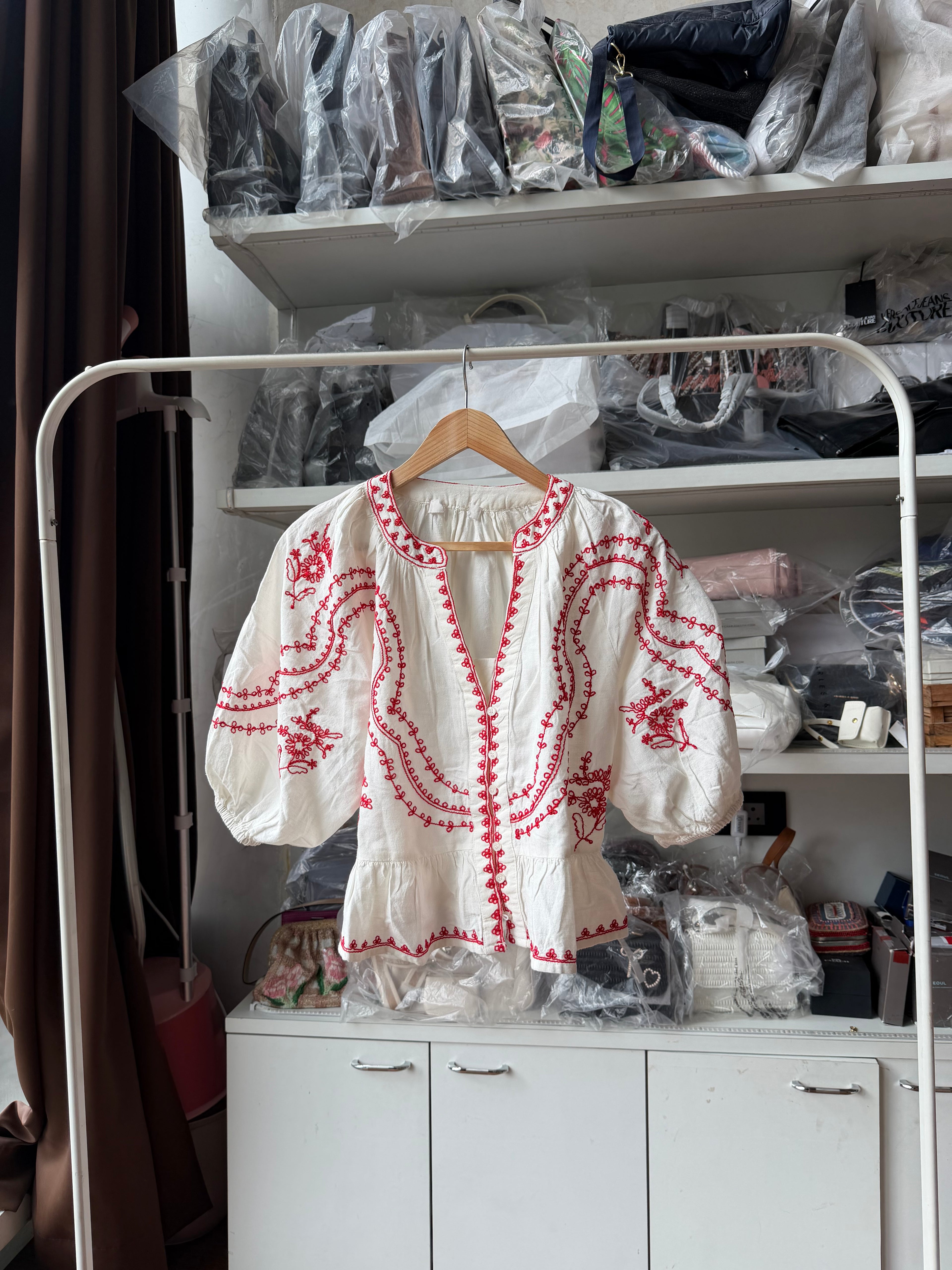 PROMOD EMBROIDERED TOP