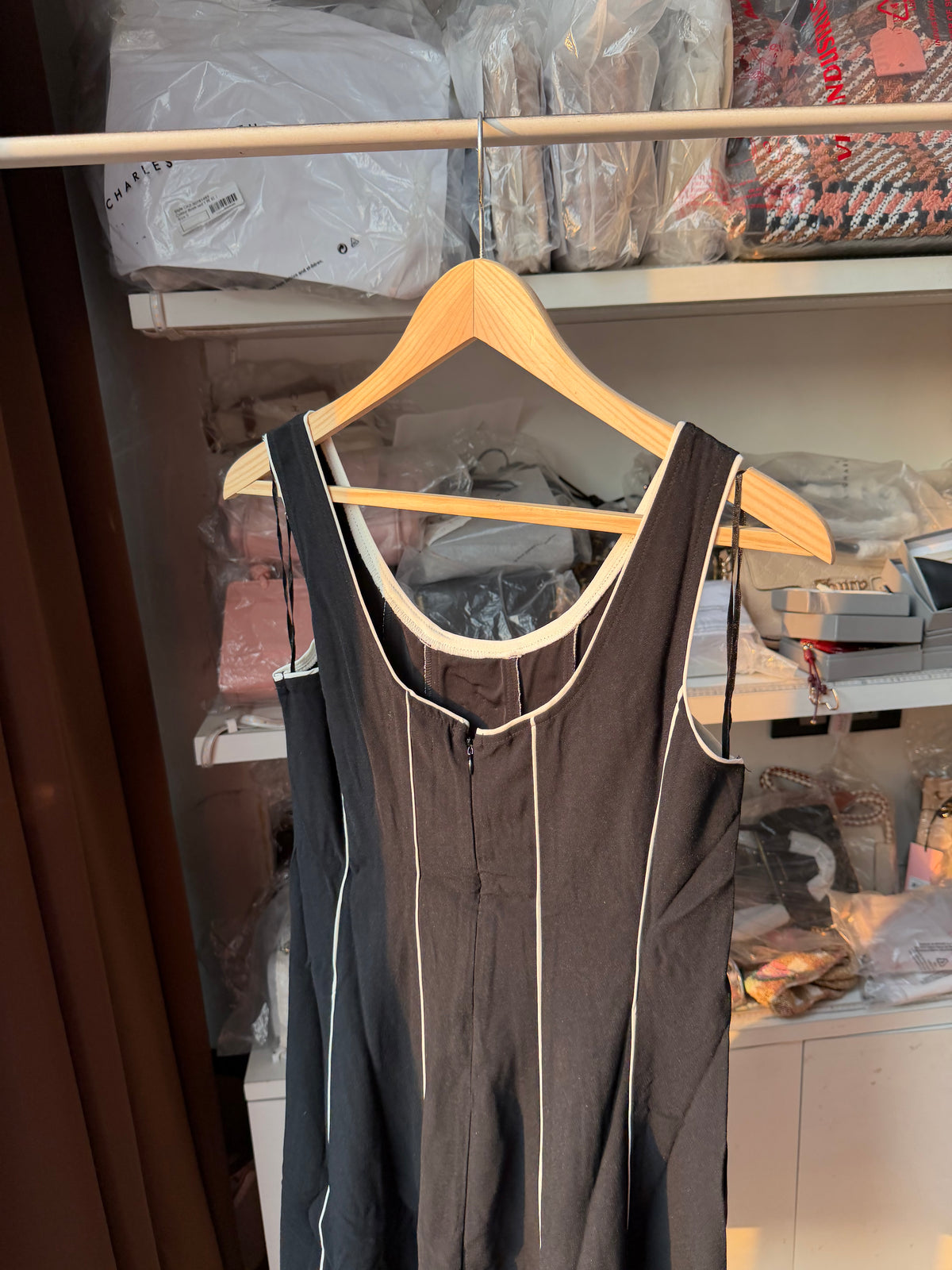 BLACK MIDI DRESS