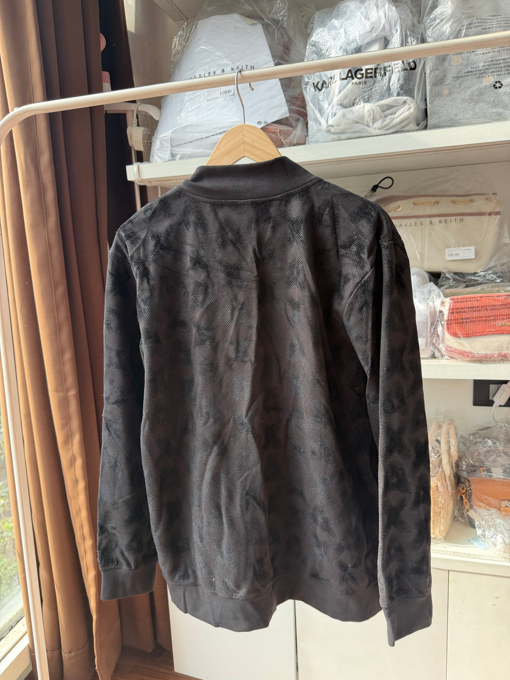 Armani exchange zipper
