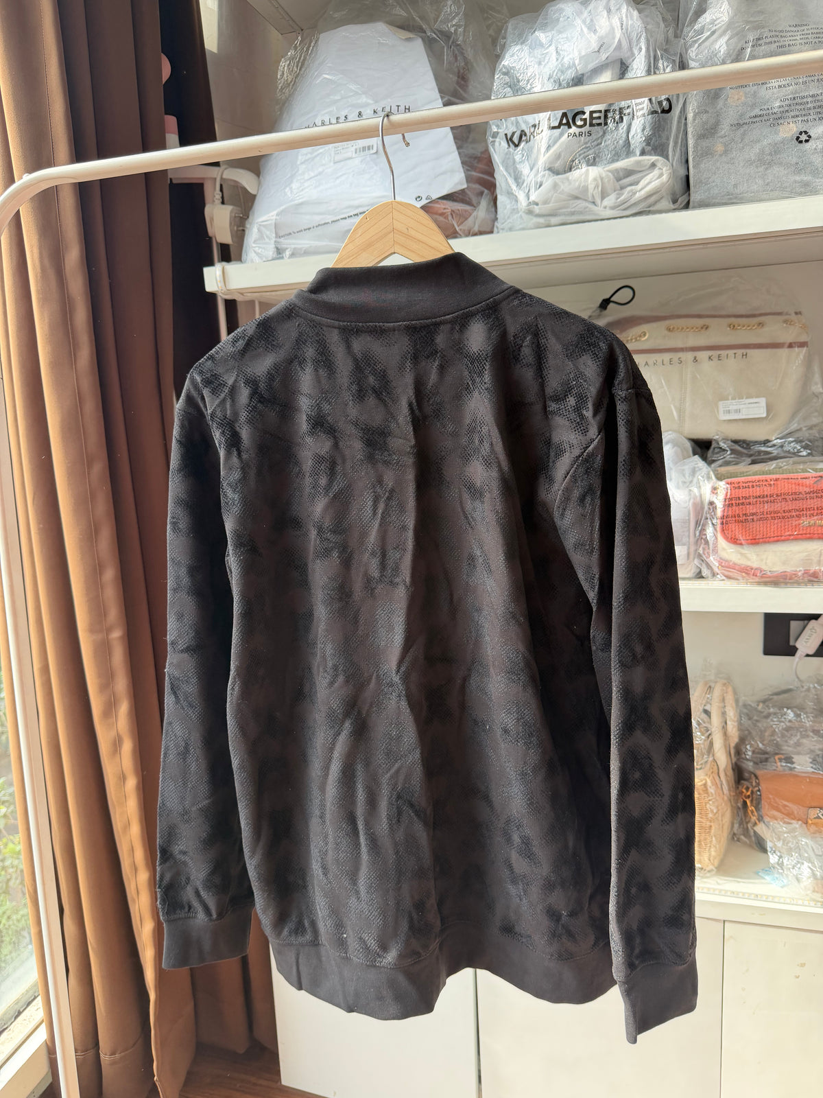 Armani exchange zipper