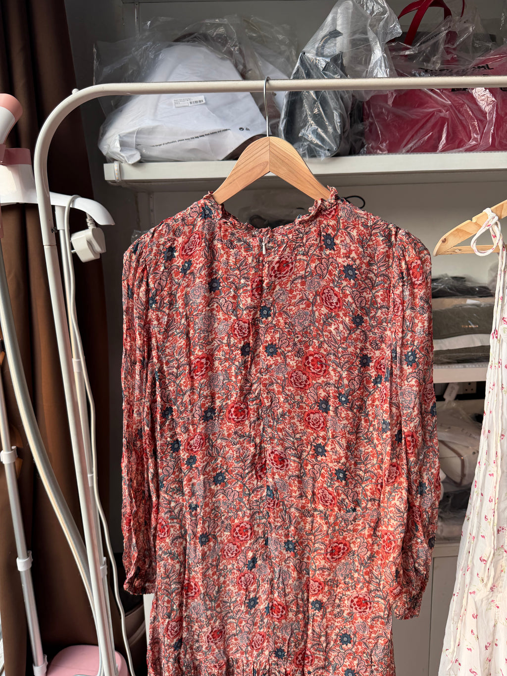 DRESSES