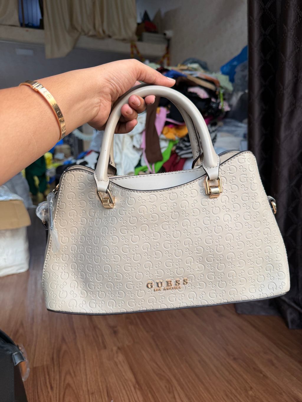 GUESS HANDBAG