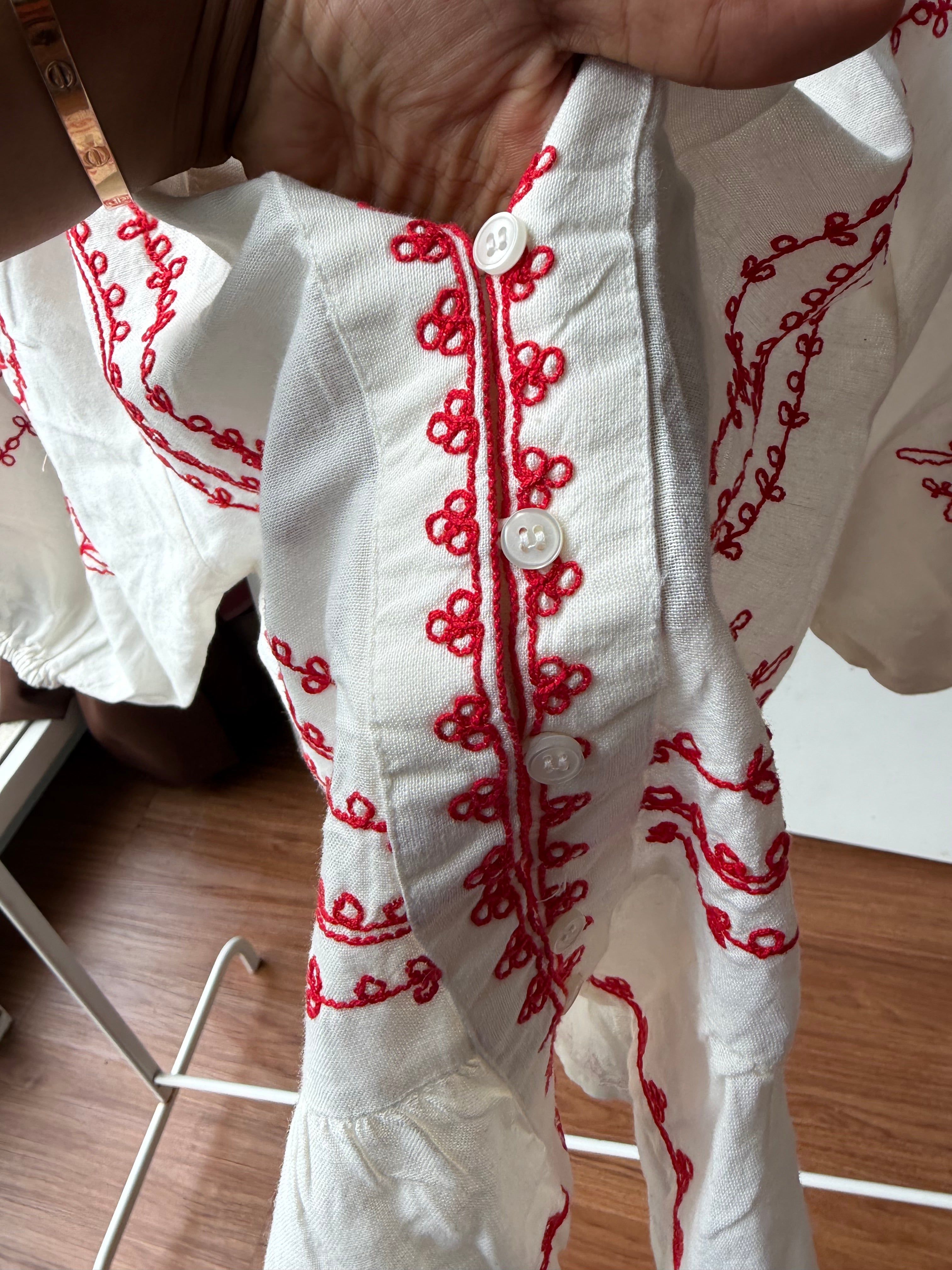PROMOD EMBROIDERED TOP