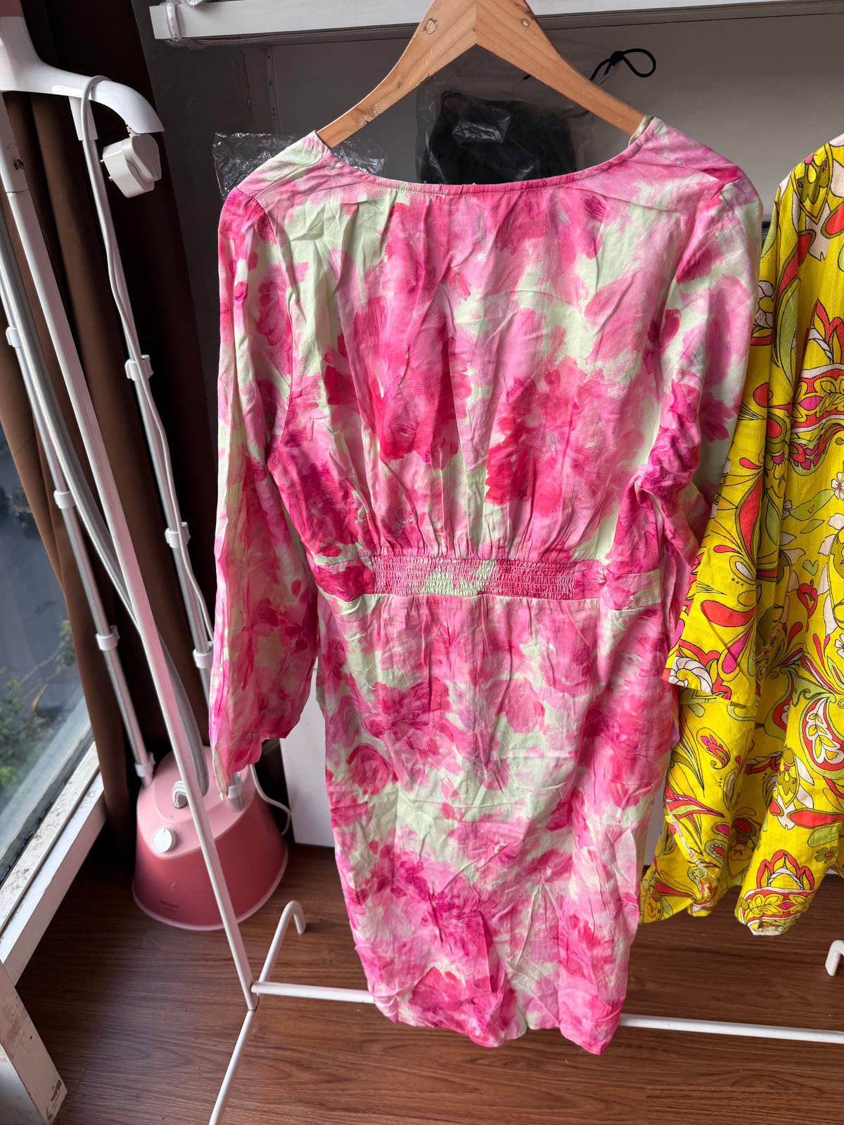 DRESSES