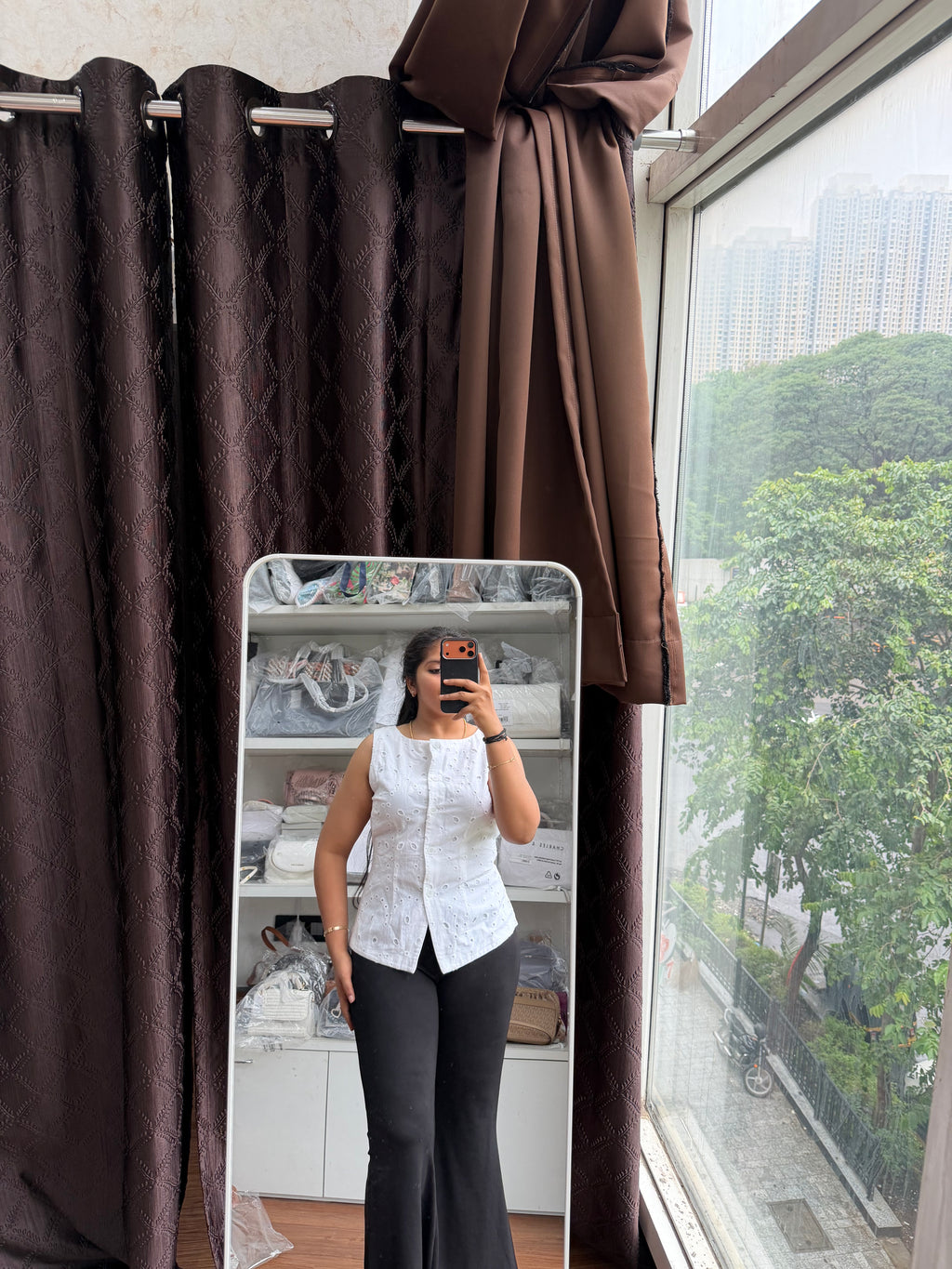 EMBROIDERED TOP TU