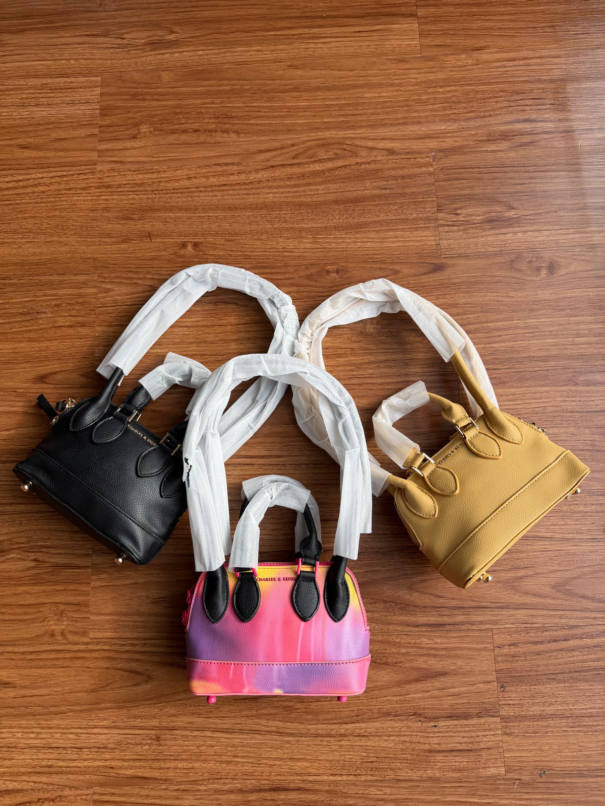 Charles and Keith SMALL SHOULDER BAG