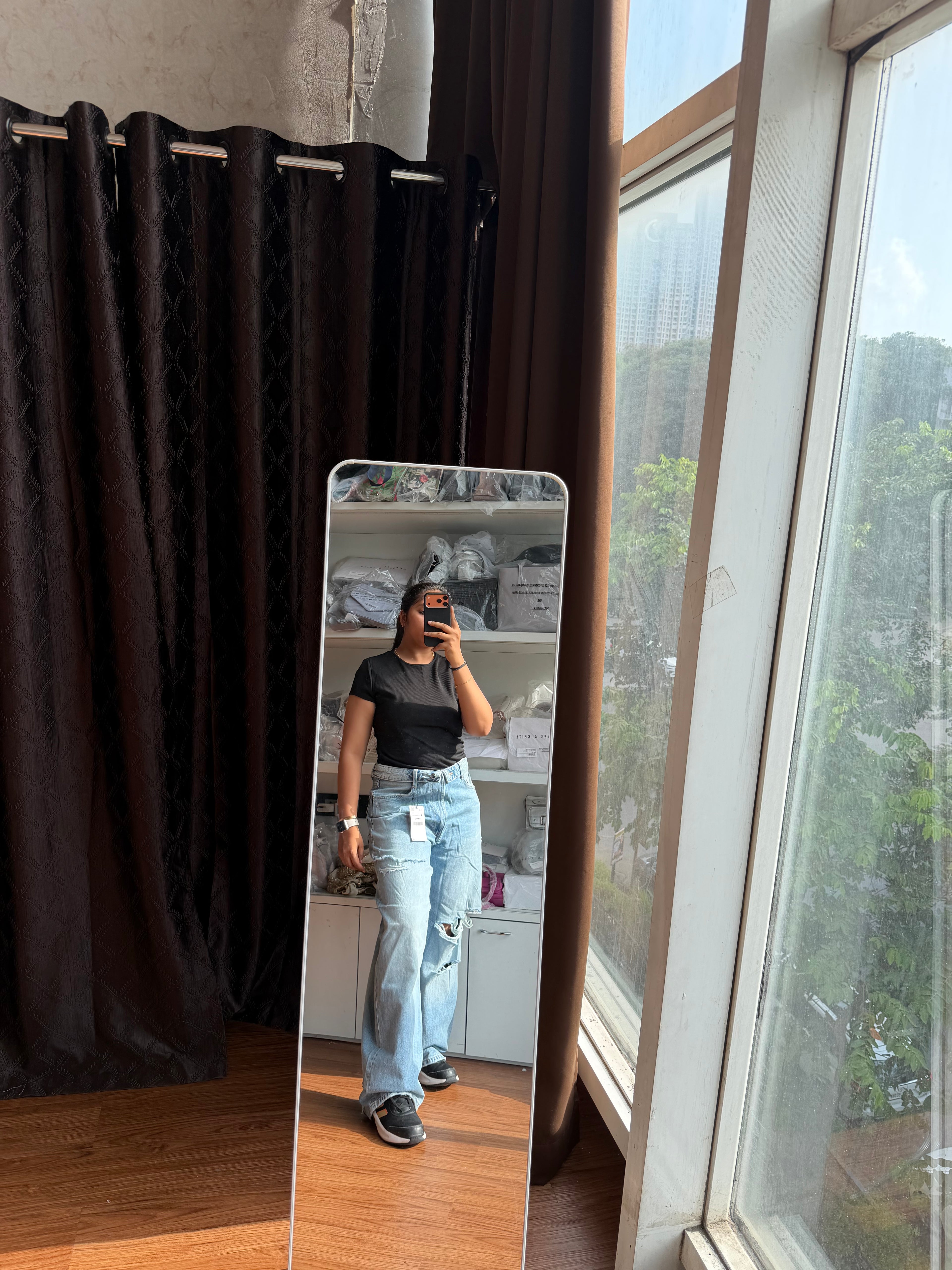 ZARA RIPPED DENIM