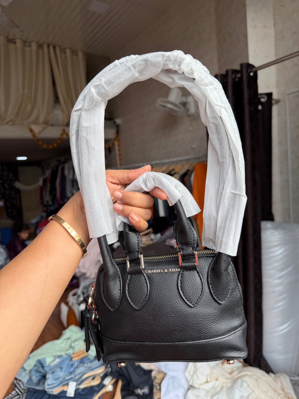 Charles and Keith SMALL SHOULDER BAG