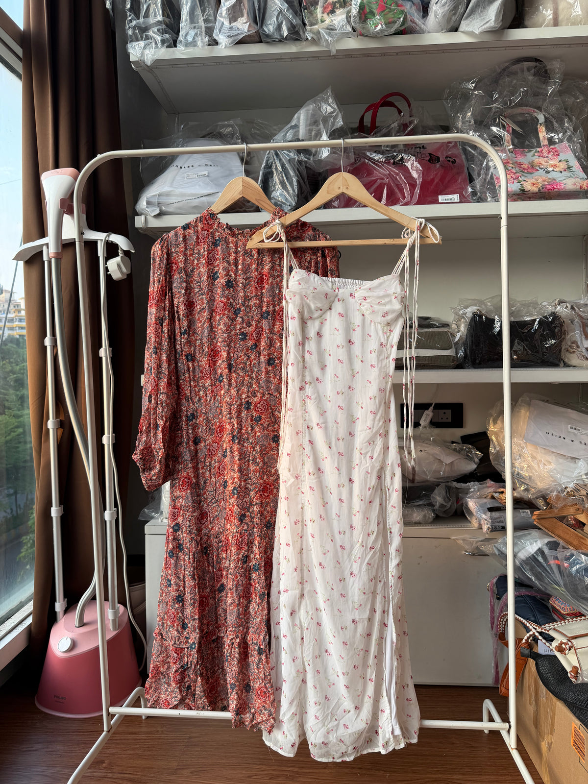 DRESSES