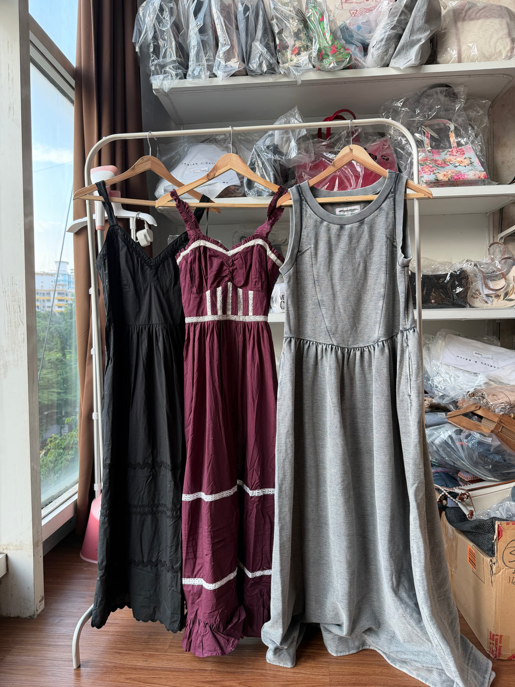 DRESSES