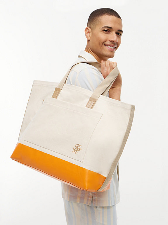 TOMMY HILFIGER FULL SIZE TOTE