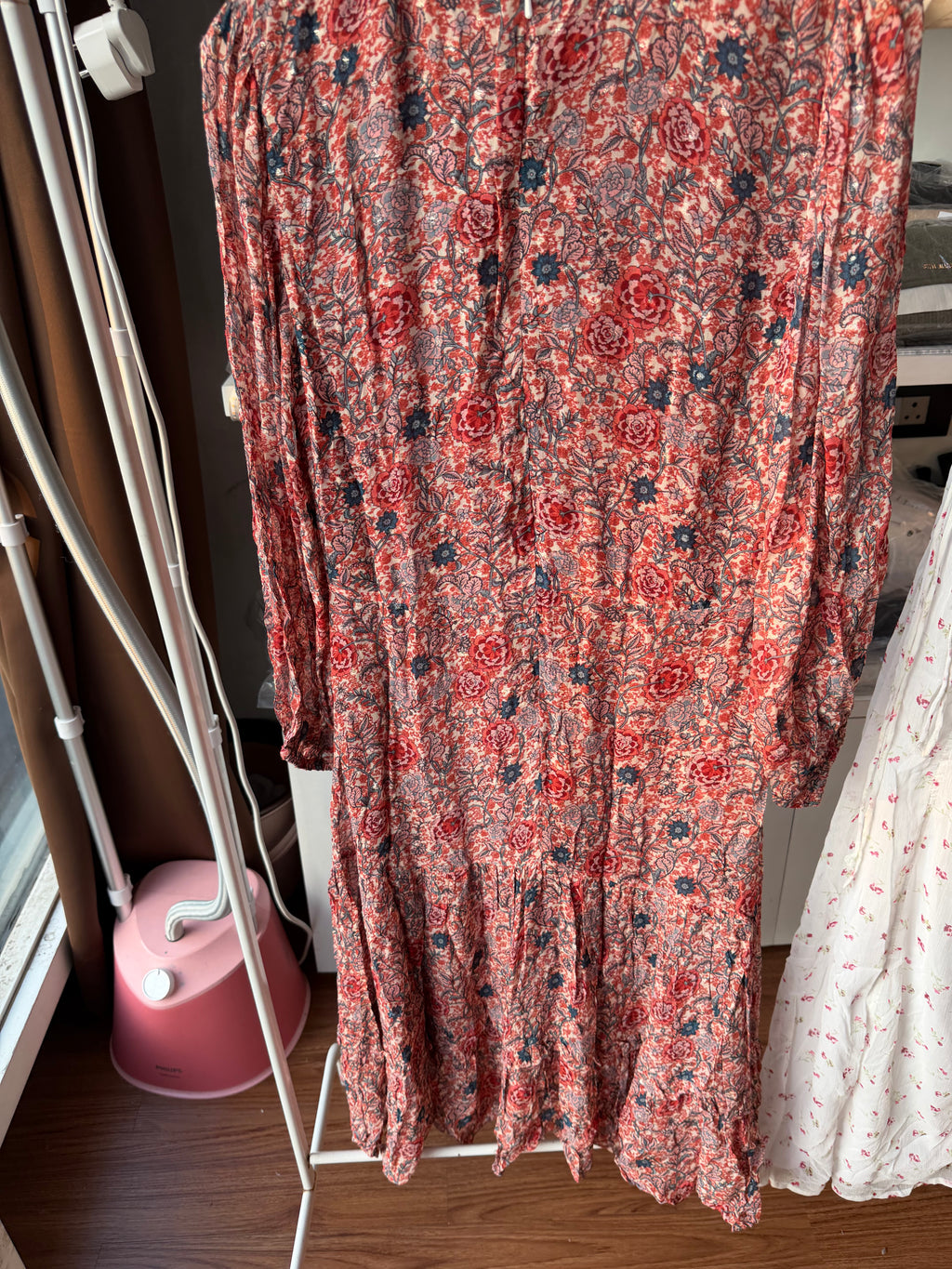 DRESSES