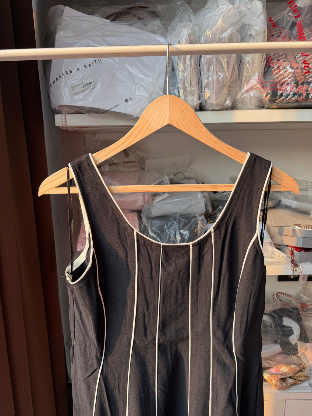 BLACK MIDI DRESS