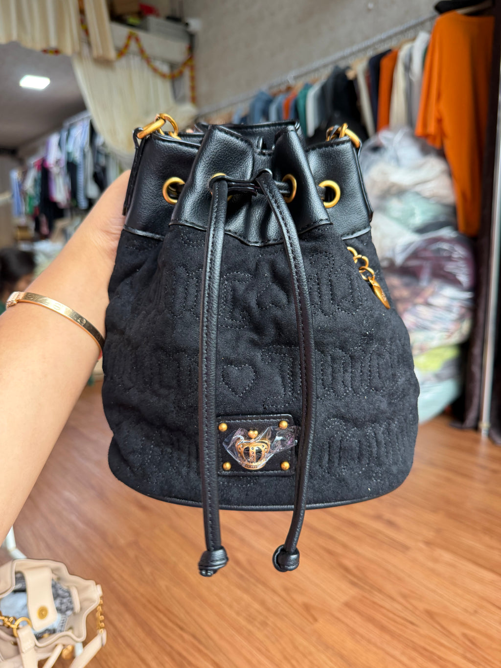 JUICY COUTURE BUCKET BAG