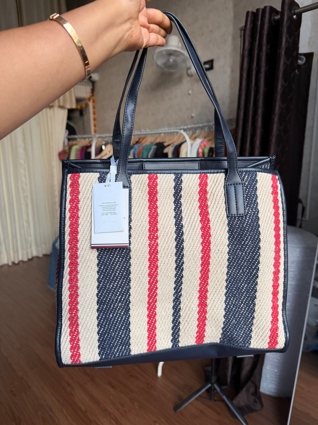 TOMMY HILFIGER