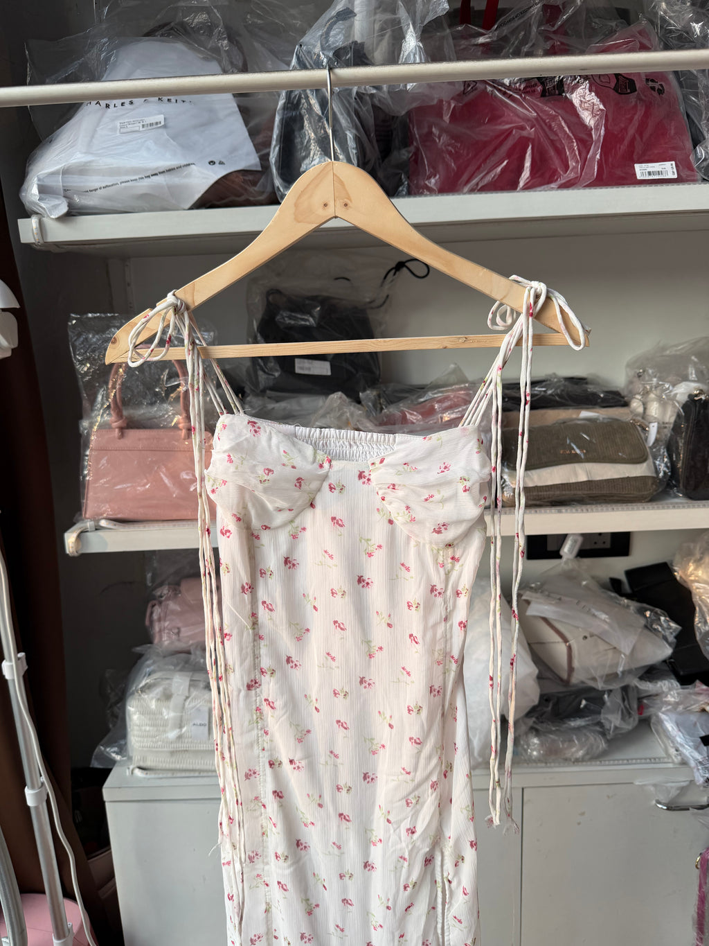 DRESSES