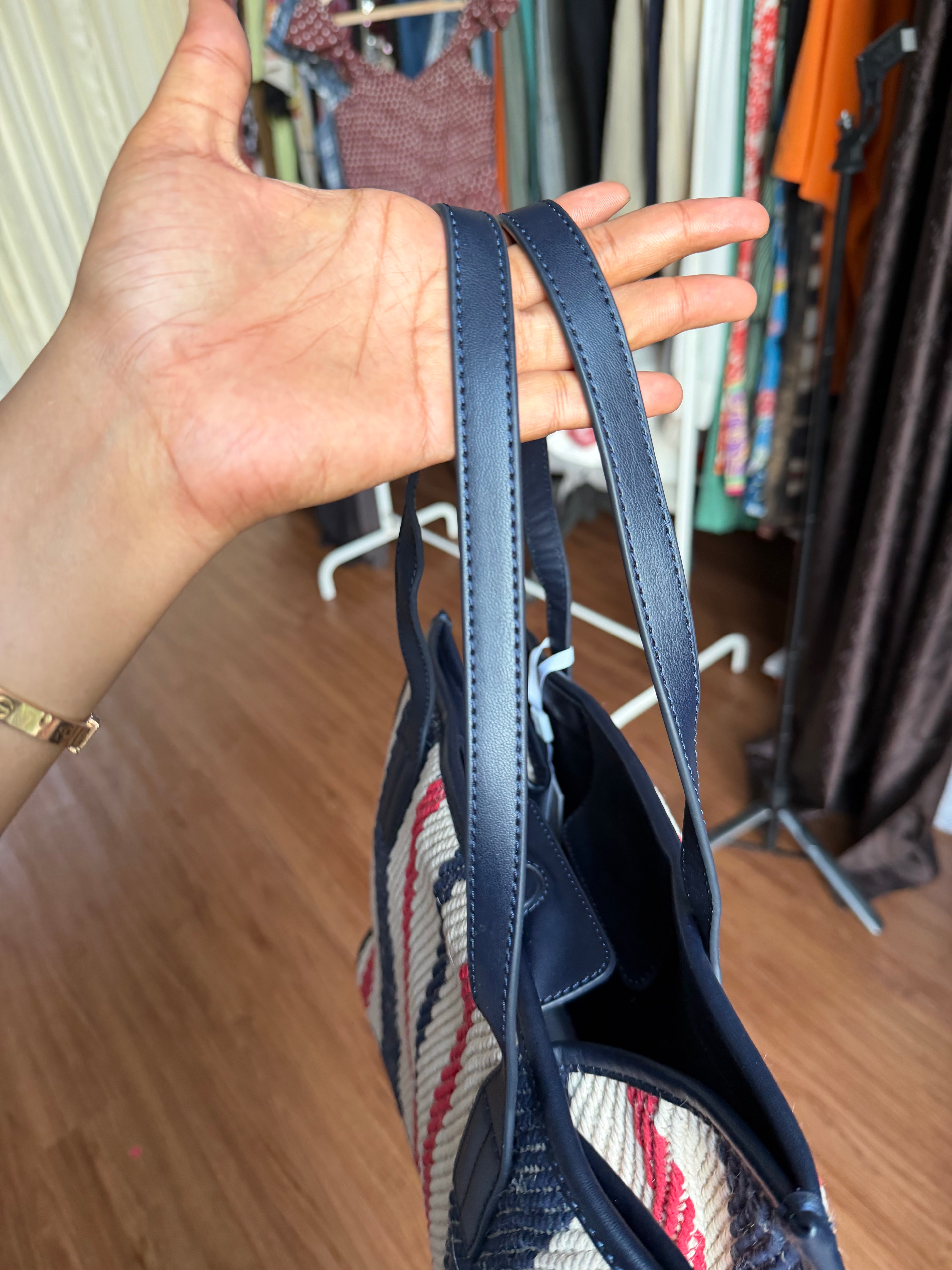 TOMMY HILFIGER