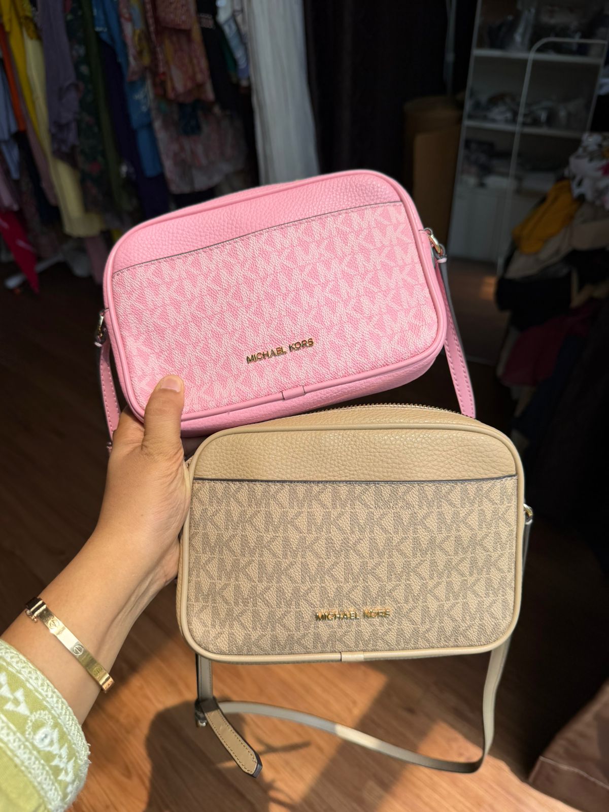 Michael Kors Csmera Bag
